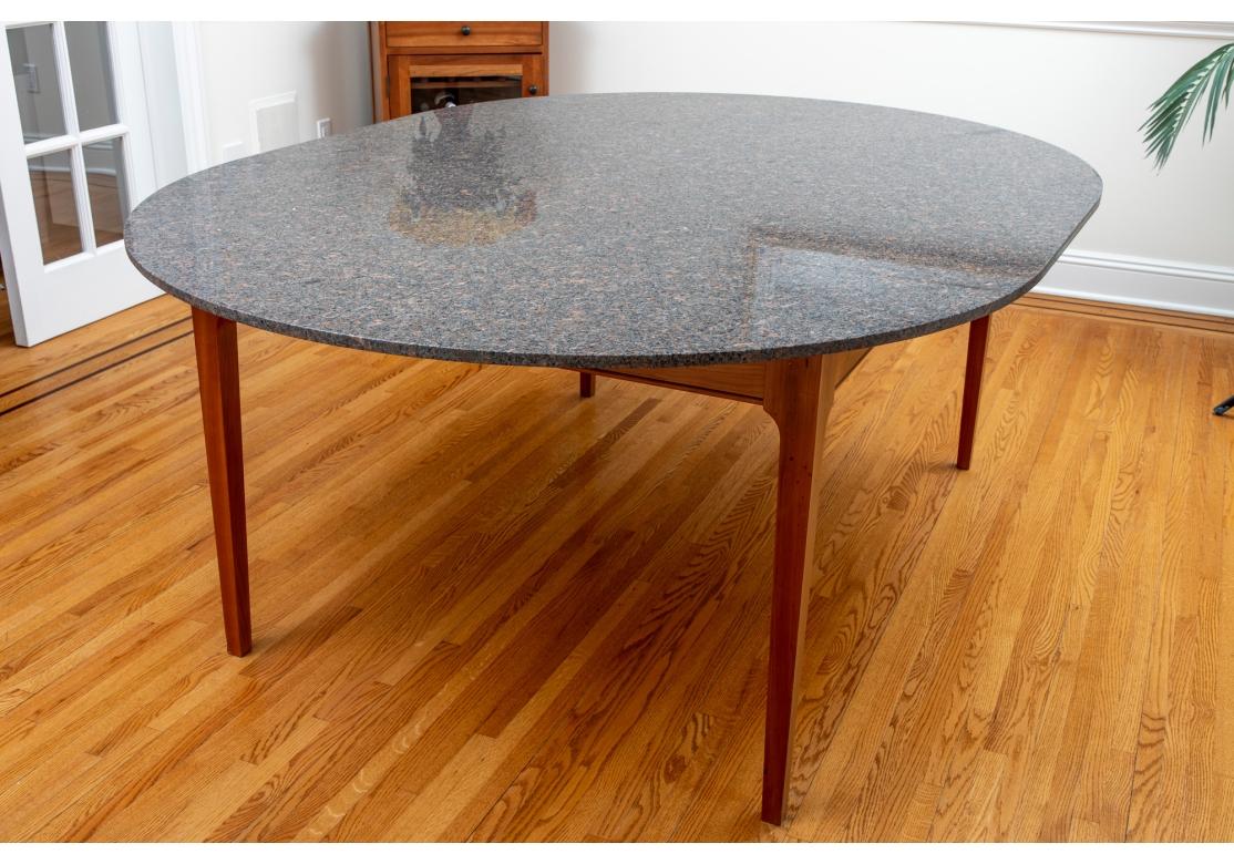 Maßgefertigter ovaler Kirschbaumholztisch mit Granitplatte und 2 Sesseln, 8 Beistellstühle  im Angebot 11