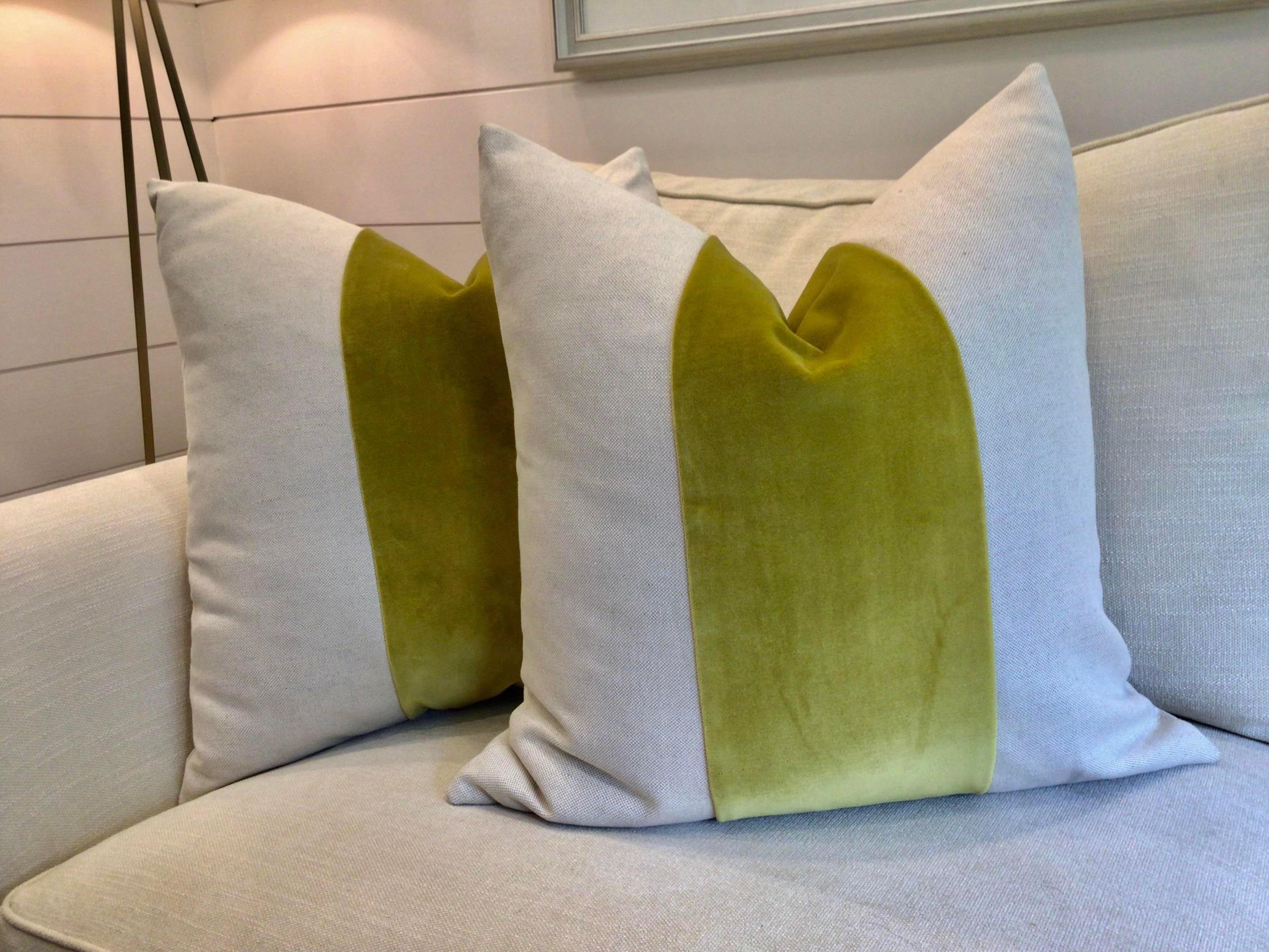So sophisticated and stunning. My workroom wizards have taken lovely woven linen in an oatmeal tone and added a wonderfully deep and stunning Chartreuse velvet stripe down the center. The backing is the same supple oatmeal linen and closure is by