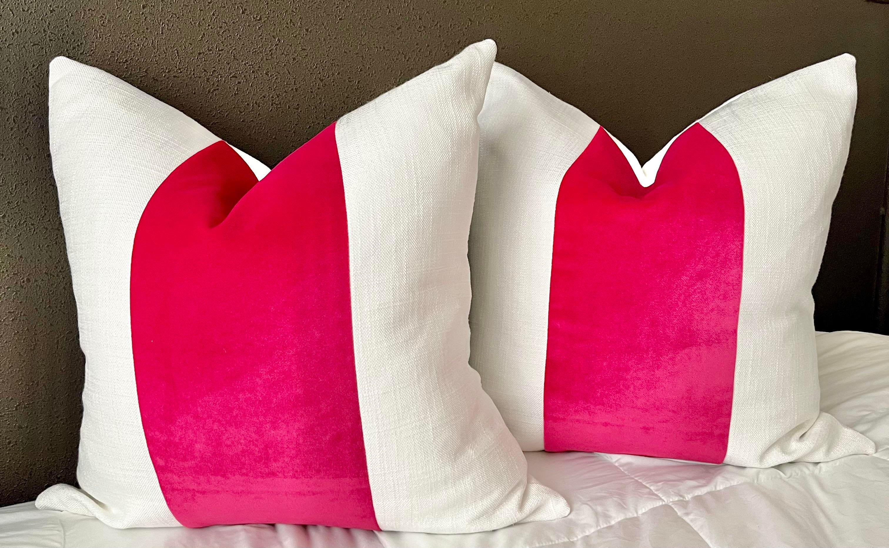 So sophisticated and stunning. My workroom wizards have taken lovely woven linen in an oatmeal tone and added a hot pink velvet stripe down the center. The backing is the same supple oatmeal linen and closure is by way of invisible zip.


Subtle