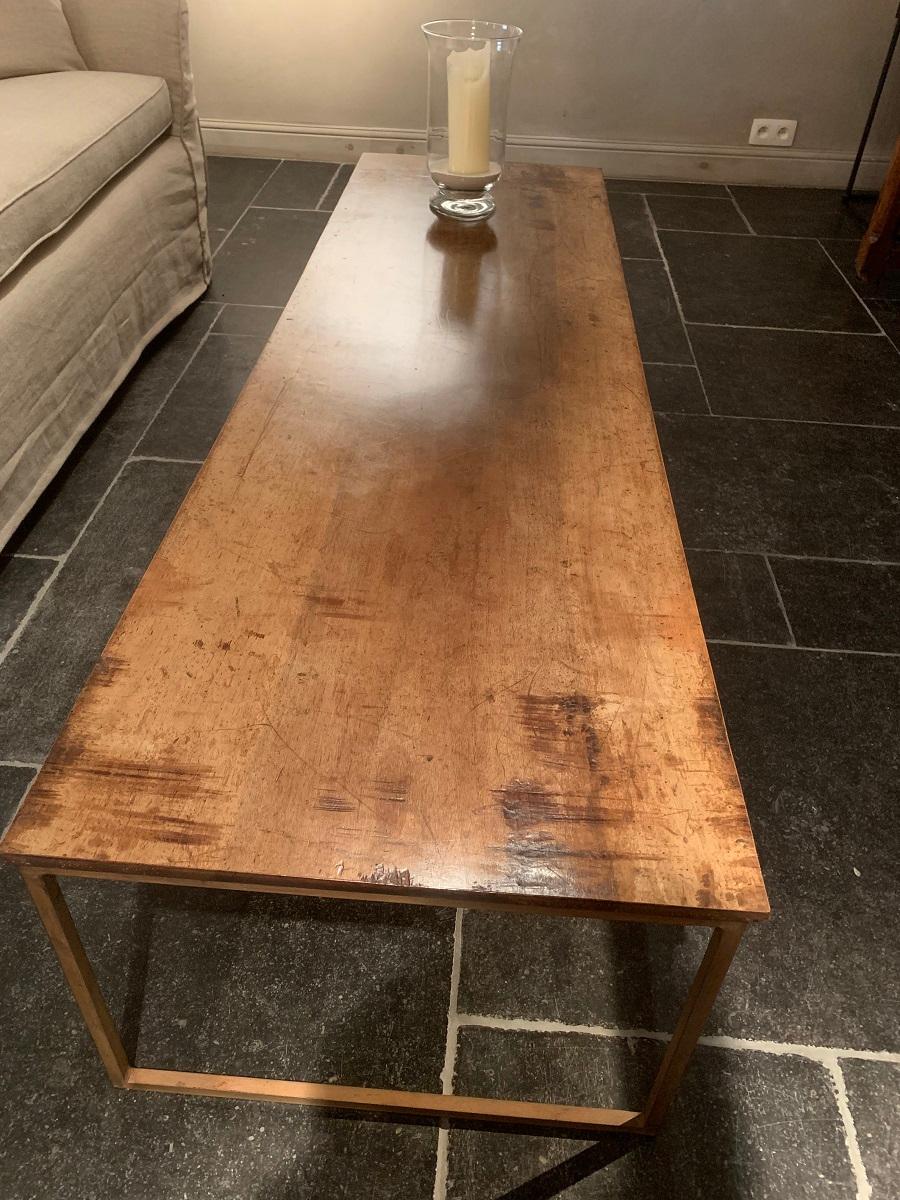 Table basse sur mesure 18ème siècle Plateau en noyer Base en fer 140 x 90 x 40 Bon état - En vente à Vosselaar, BE