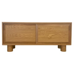 Maßgefertigtes kompaktes Sideboard aus Eiche