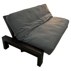 Canapé-lit Futon contemporain sur mesure en noyer noir et tapissé