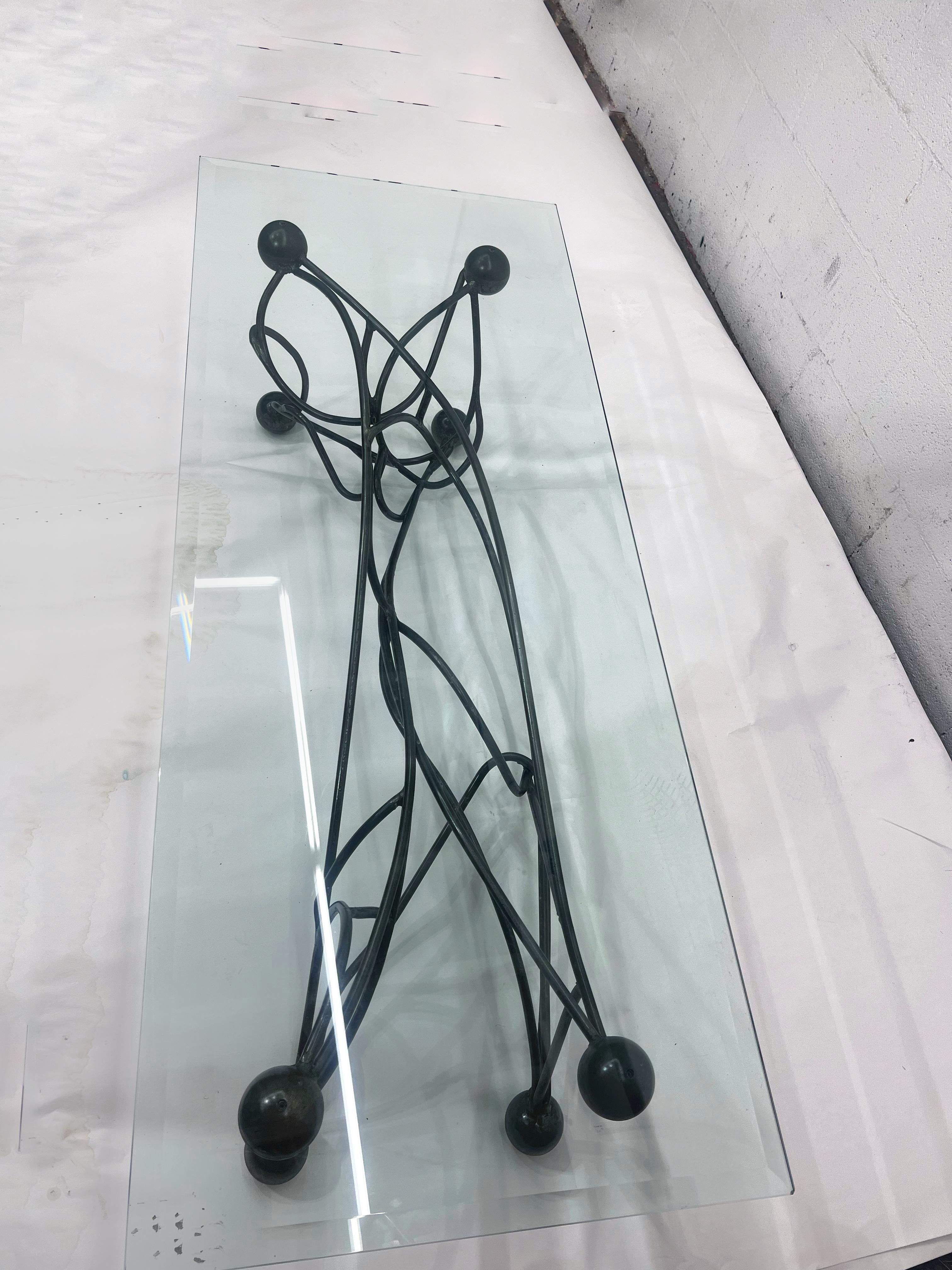 Table basse en acier de style Brutalist, contemporaine et organique, faite sur mesure Neuf - En vente à Los Angeles, CA