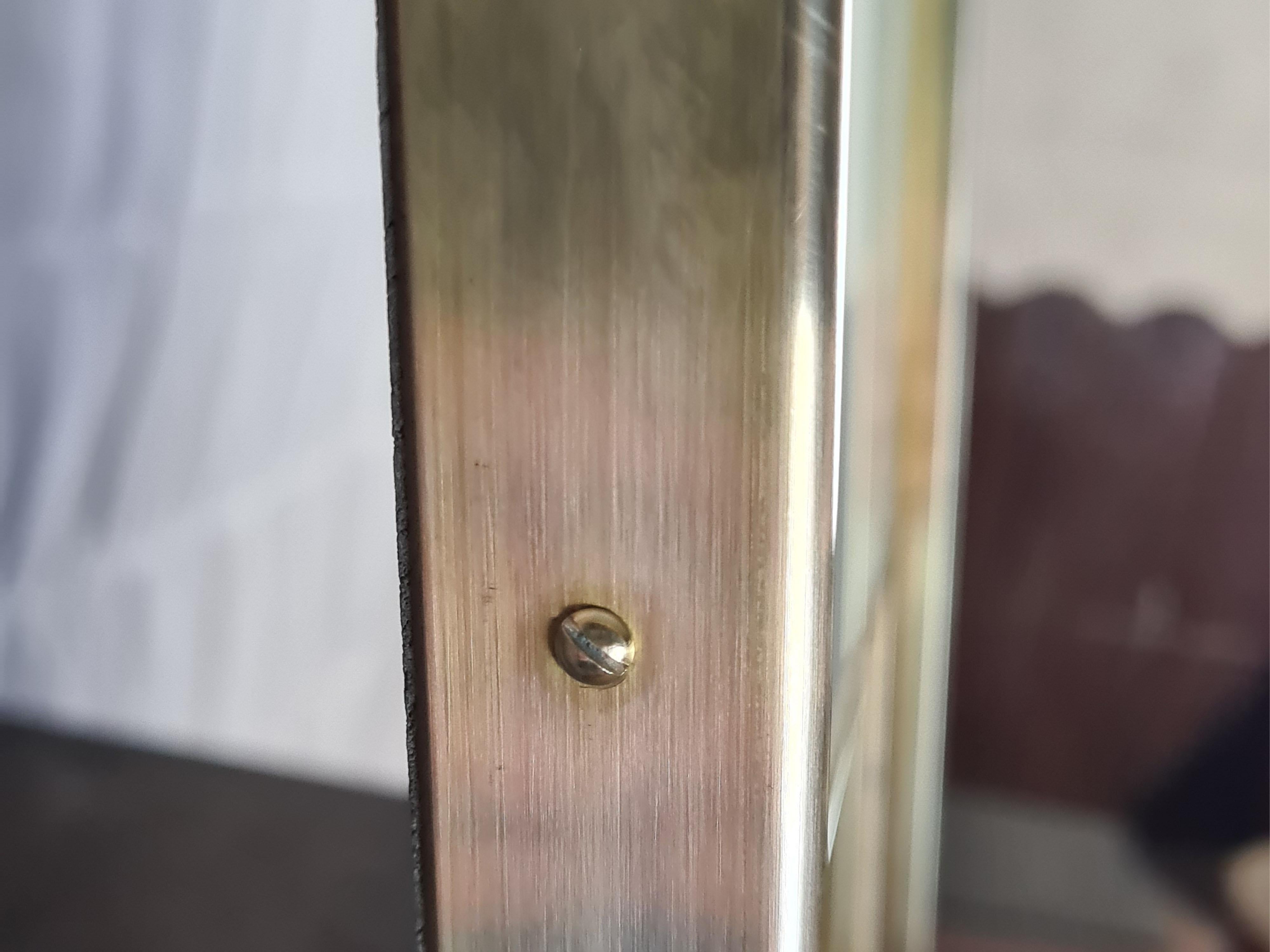 Espejo Conteporario a medida de cristal de latón Disponible Moderno en venta