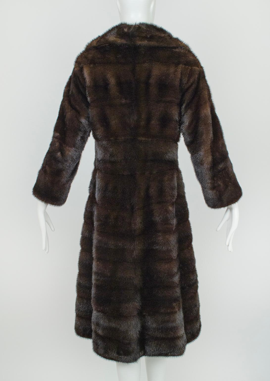 Custom Convertible Length Brown-Black Horizontal Ranch Mink Coat – S, 1971 For Sale 3