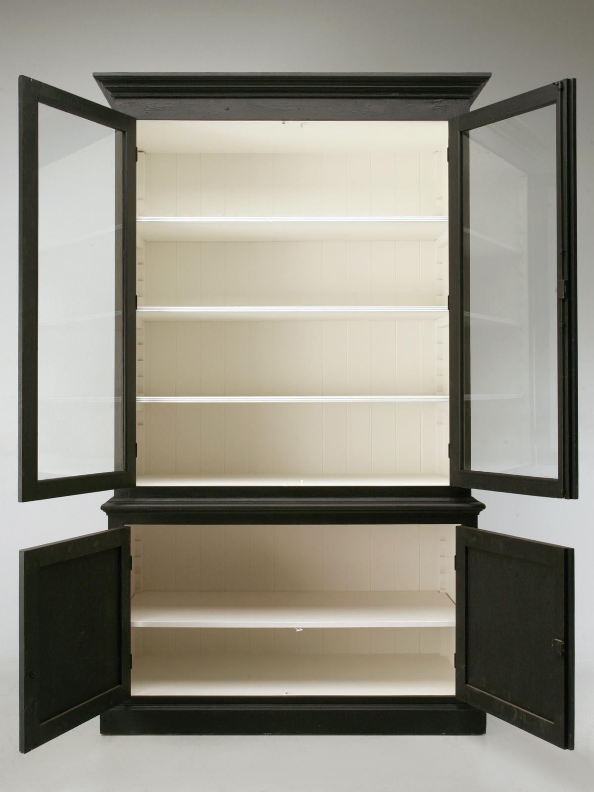 Bibliothèque ou armoire peinte française de style campagnard sur mesure dans n'importe quelle taille ou finition en vente 2