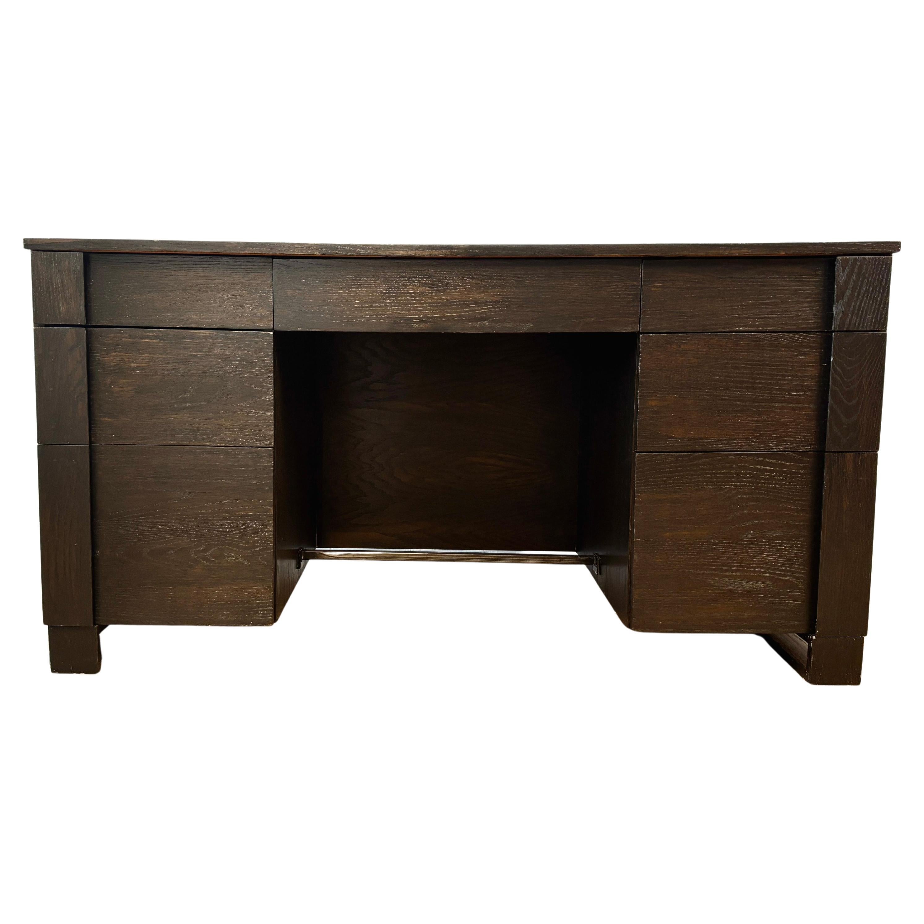 Bureau de style artisanal en Oak Oak - Ebonisé
