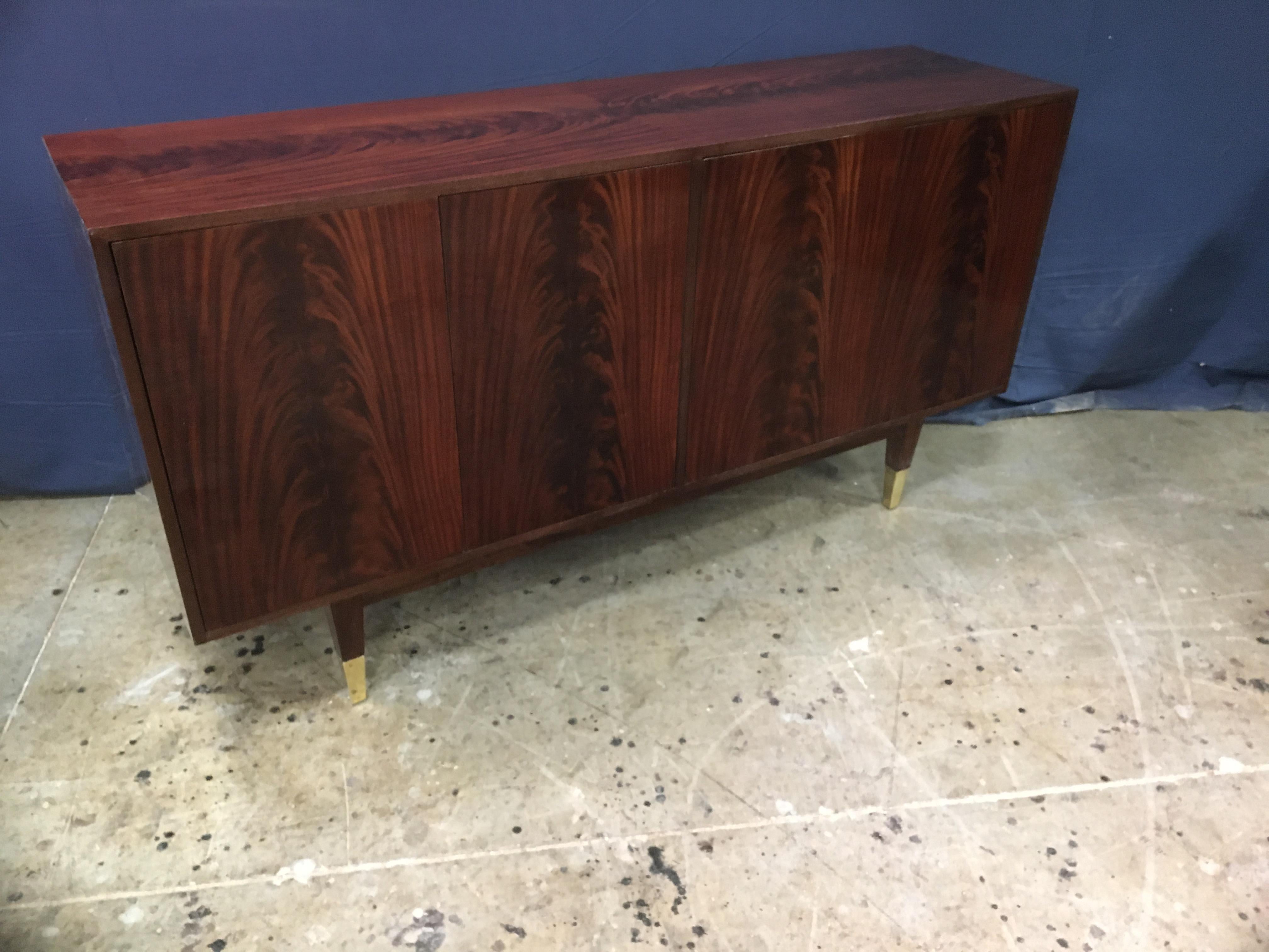 Custom Crotch Mahogany Midcentury Style Sideboard by Leighton Hall In New Condition For Sale In Suwanee, GA