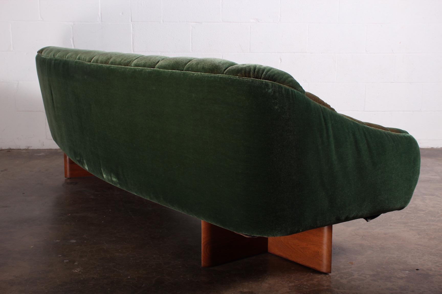 Custom Curved Sofa Attributed to Vladimir Kagan 9