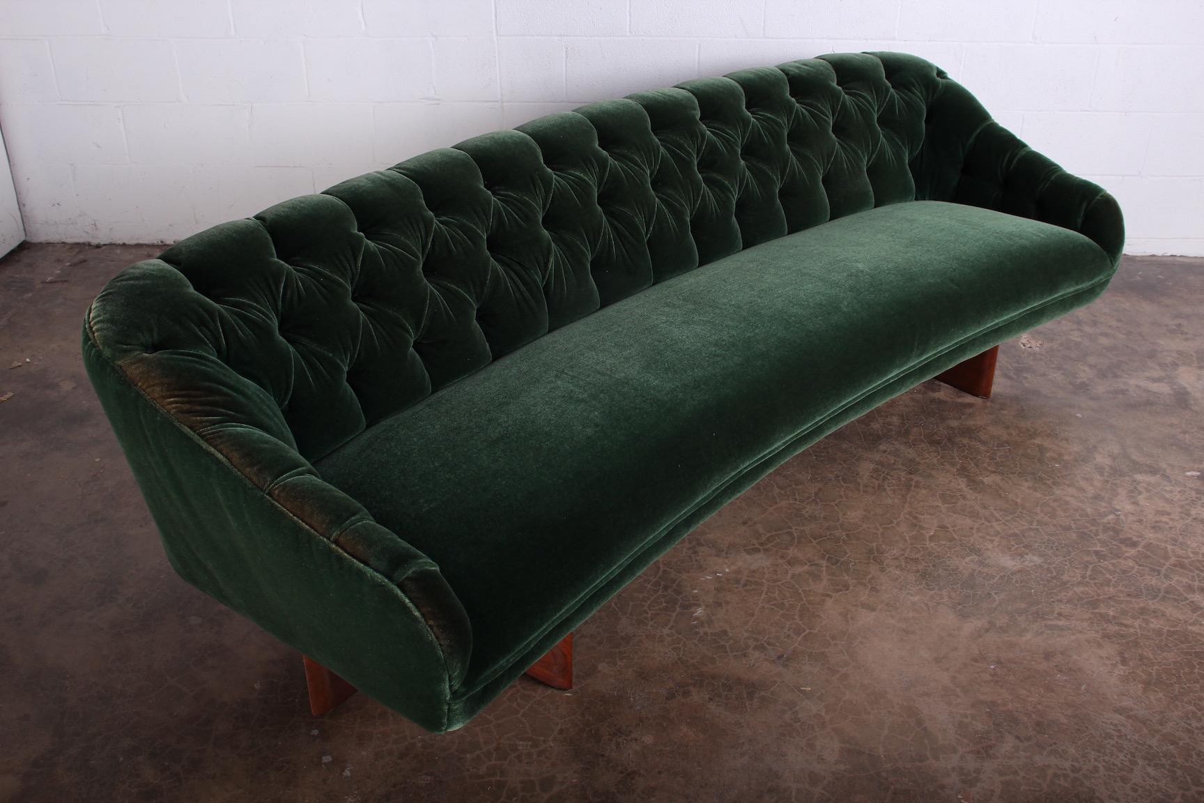 Custom Curved Sofa Attributed to Vladimir Kagan 3