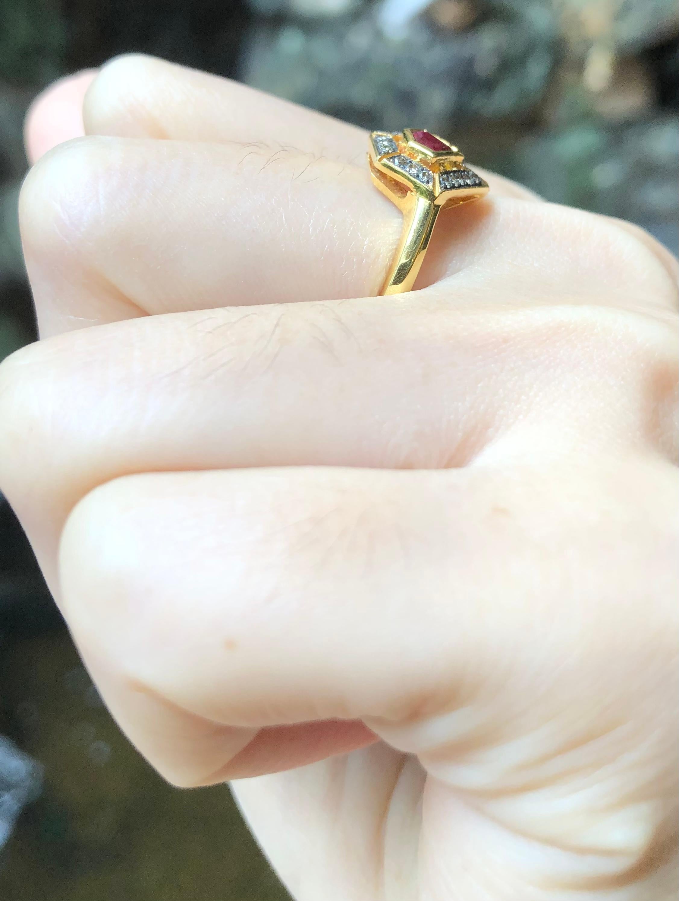 Custom Cut Ruby with Brown Diamond Ring Set in 18 Karat Gold Settings For Sale 4