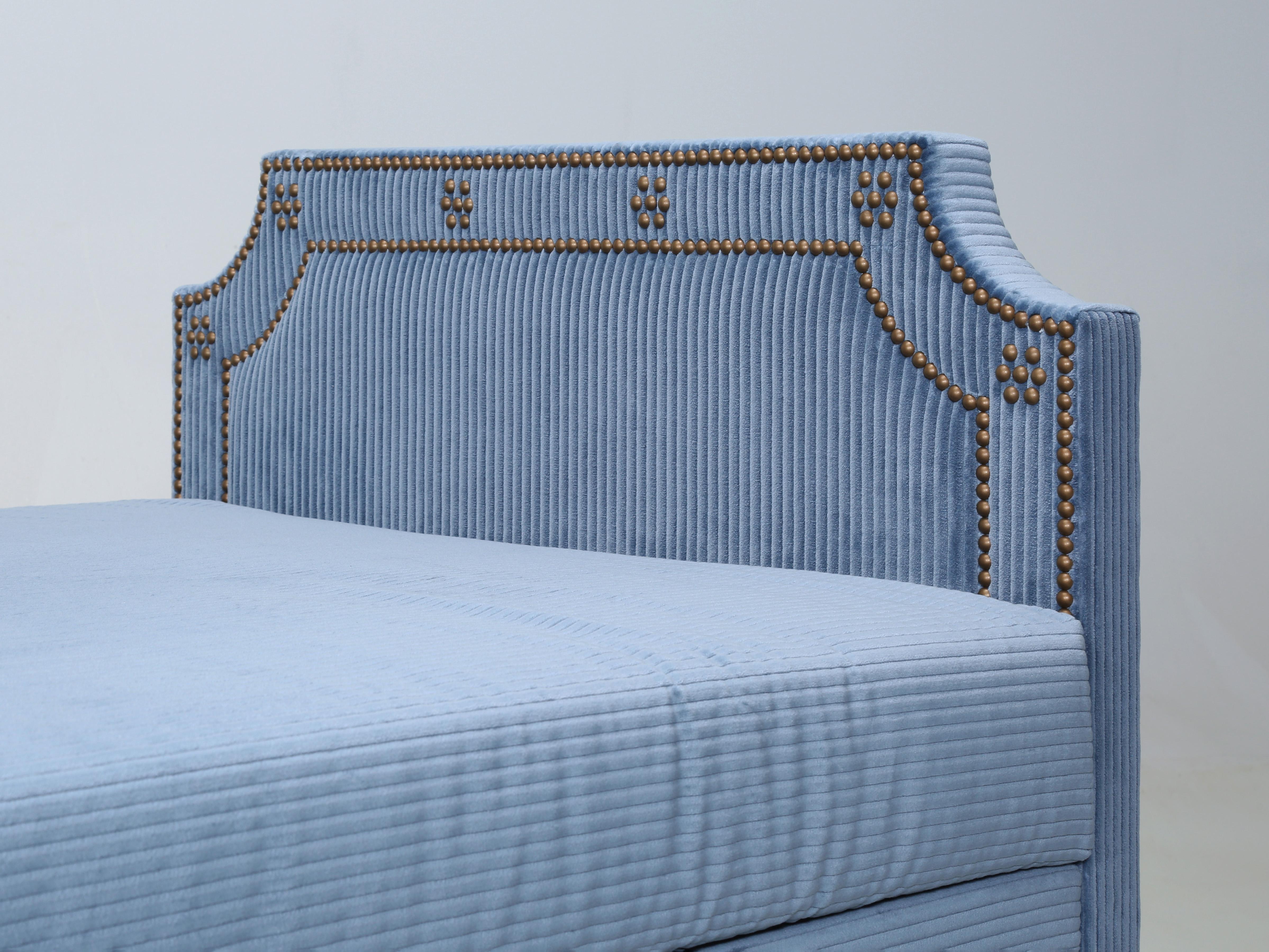 Ottone Letto da giorno personalizzato realizzato su misura a Chicago Legni, finiture e dimensioni opzionali in vendita