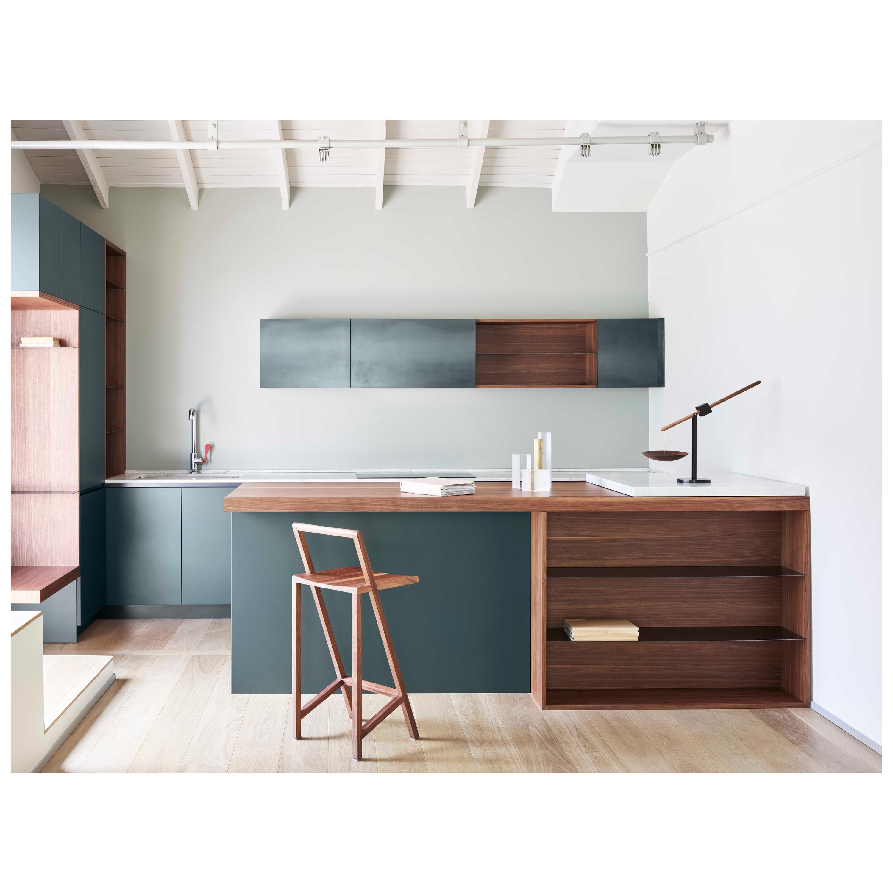 Diseño a medida Giacomo Moor Cocina contemporánea de madera y mármol / Mesin 01 en venta