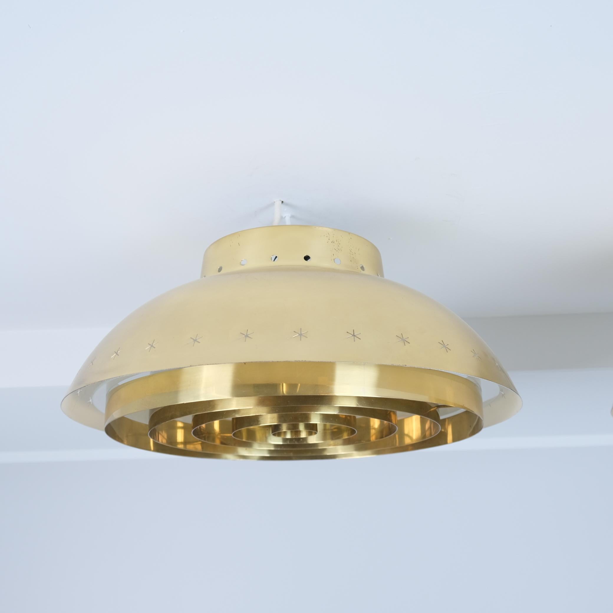 Mid-Century Modern Lampe Paavo Tynell de conception spéciale commandée pour la paroisse d'Akaa, Taito, années 1950 en vente