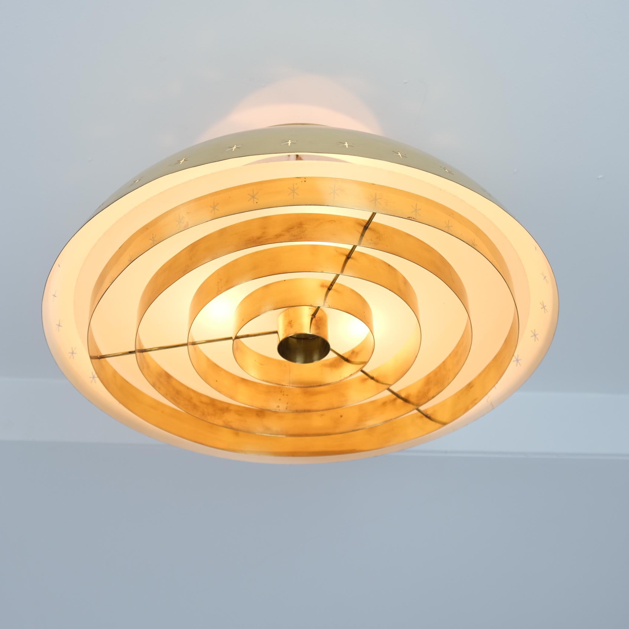Finlandais Lampe Paavo Tynell de conception spéciale commandée pour la paroisse d'Akaa, Taito, années 1950 en vente