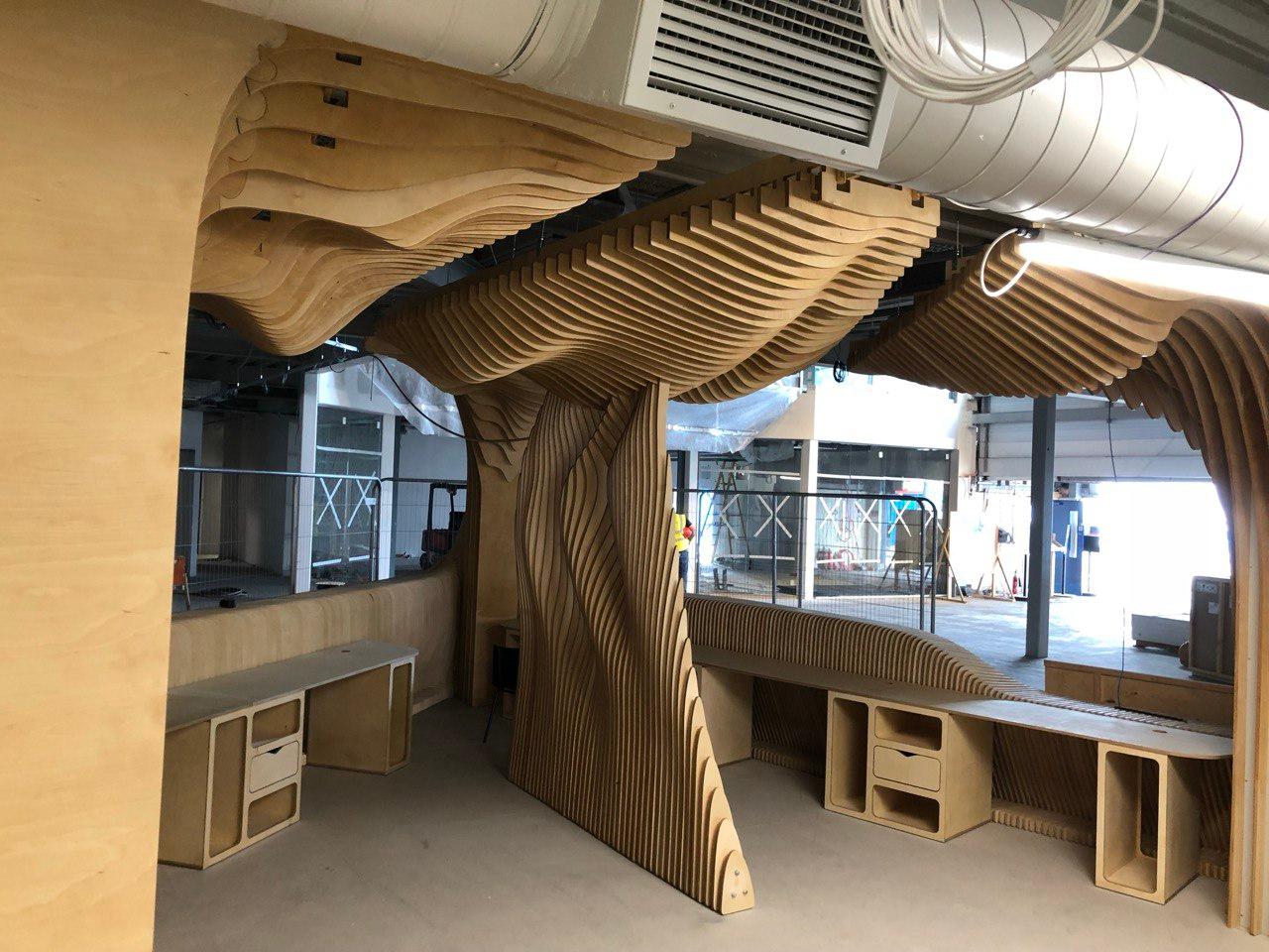 Área de recepción de diseño personalizado en madera contrachapada para oficina, museo, aeropuerto, vestíbulo de hotel en Nuevo estado para la venta en Denpasar, ID