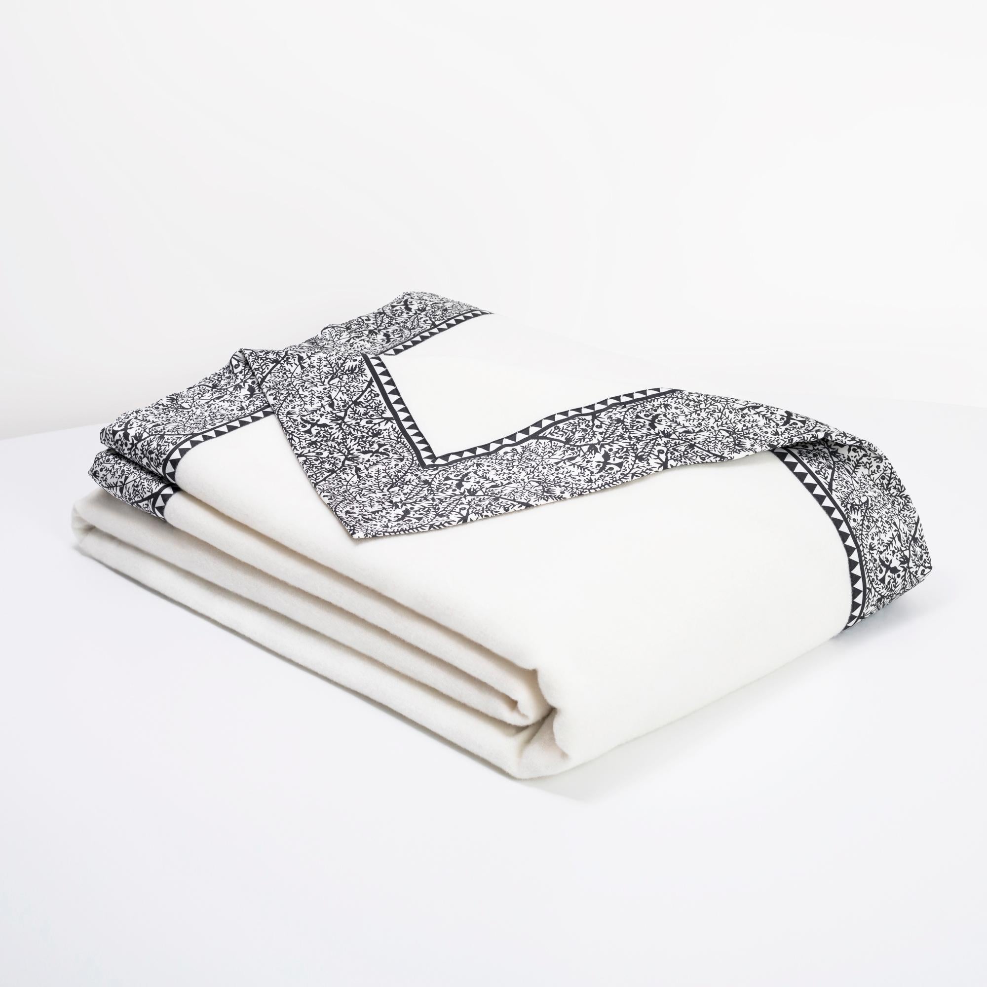 Coussin de luxe sur mesure en laine mérinos 100 % Emilie King avec coussin de corps en vente 2