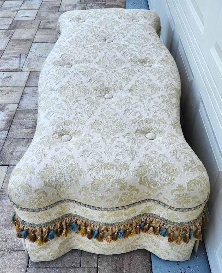 Maßgefertigter Designer-Ottoman-Couchtisch, skulpturaler Couchtisch im Angebot 10