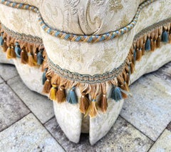 Table basse ottomane sculpturale sur mesure