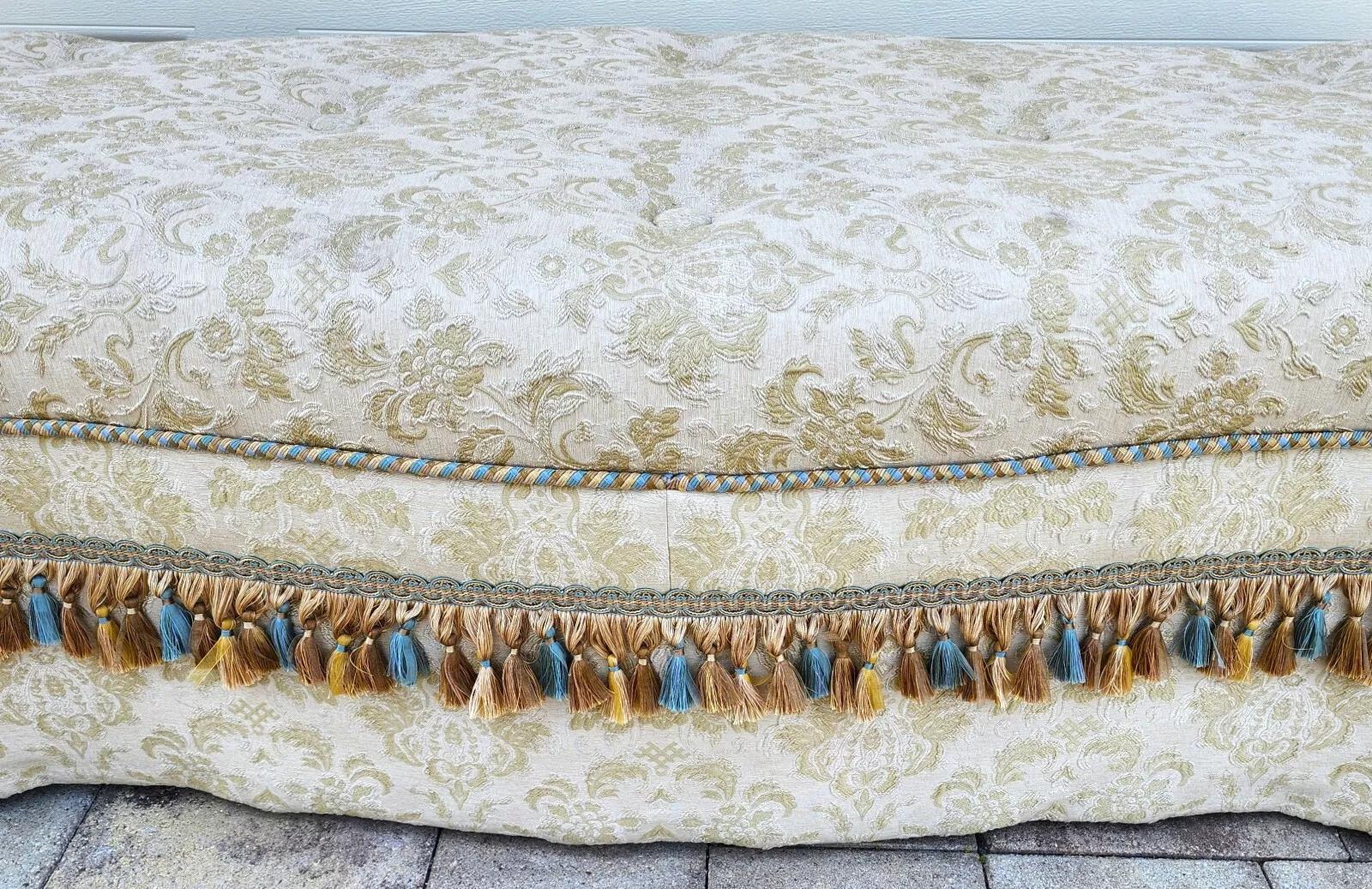 Maßgefertigter Designer-Ottoman-Couchtisch, skulpturaler Couchtisch im Angebot 3