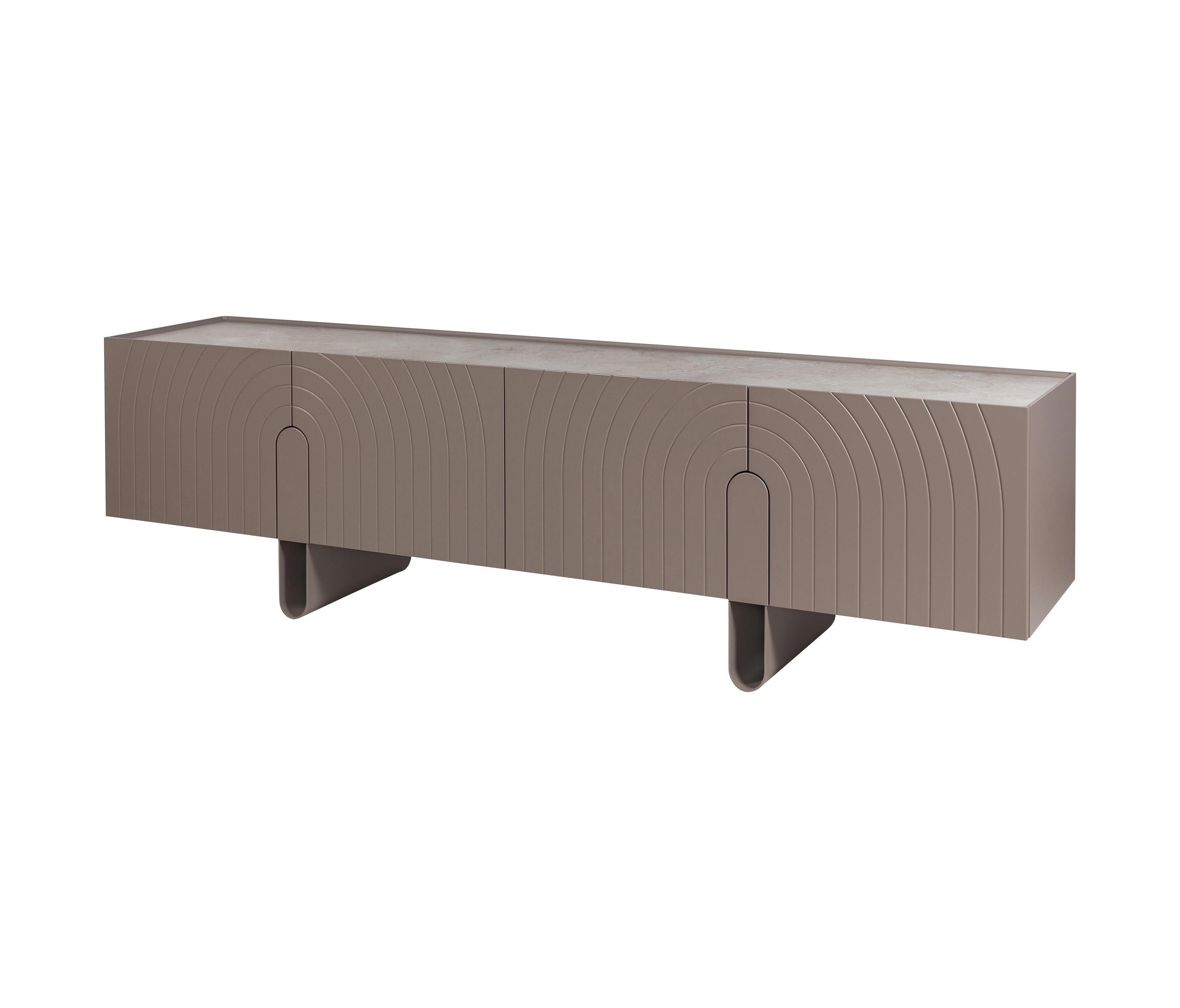 Credenza di design personalizzata con laccatura in palissandro e piano in ceramica Breccia Medicea In condizioni Nuovo in vendita a NEW YORK, NY