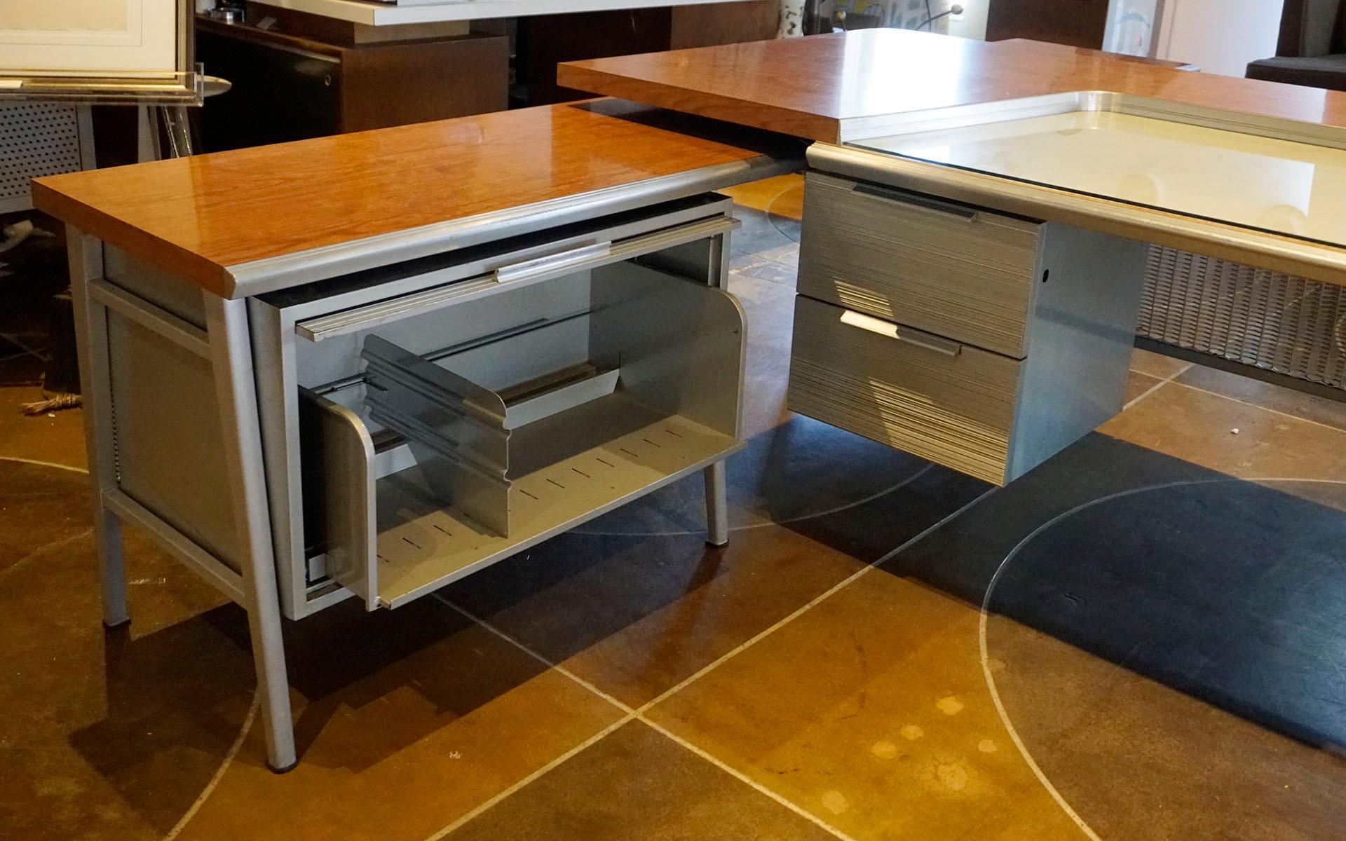 Custom Desk with Credenza by Gordon Bunshaft for General Fireproofing Company For Sale 1