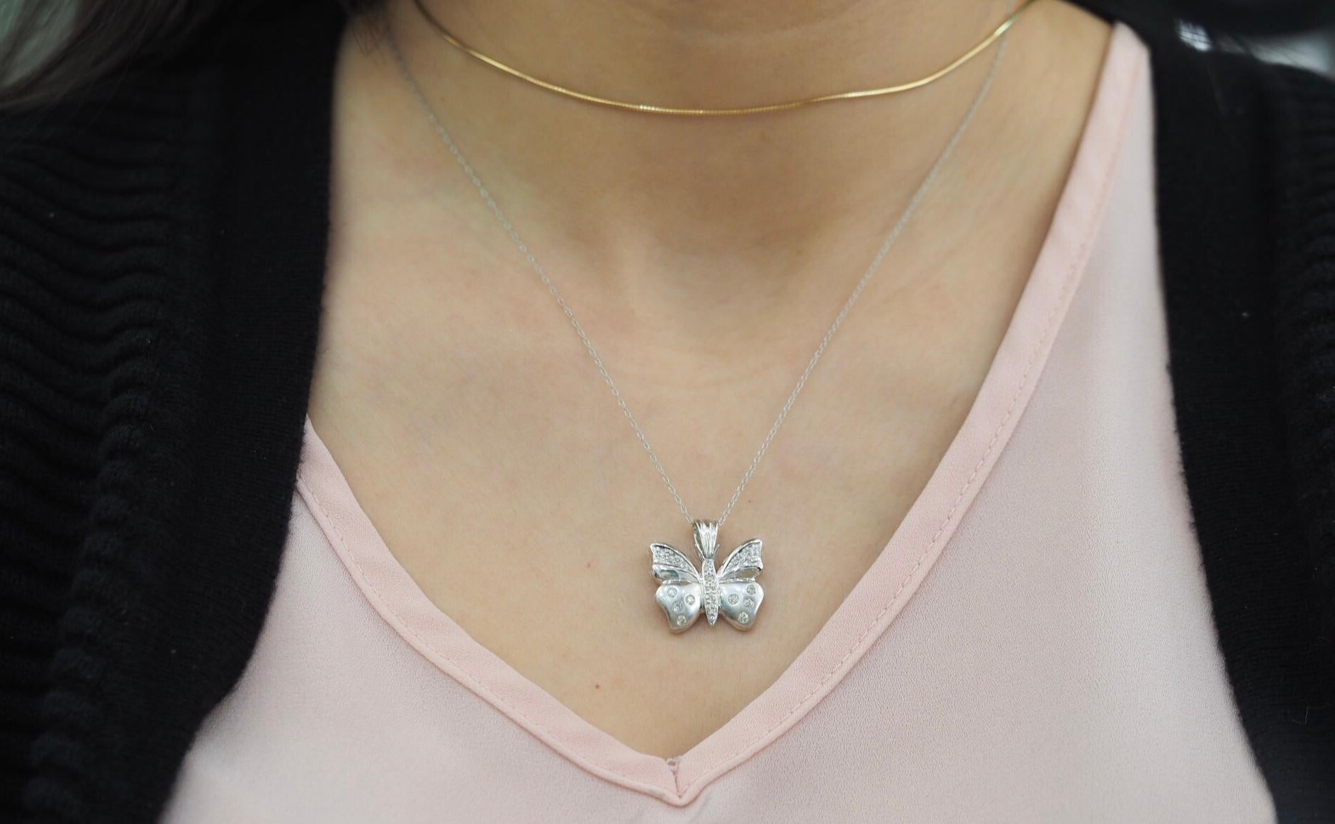 Collier pendentif papillon en diamants sur mesure Neuf - En vente à Addison, TX