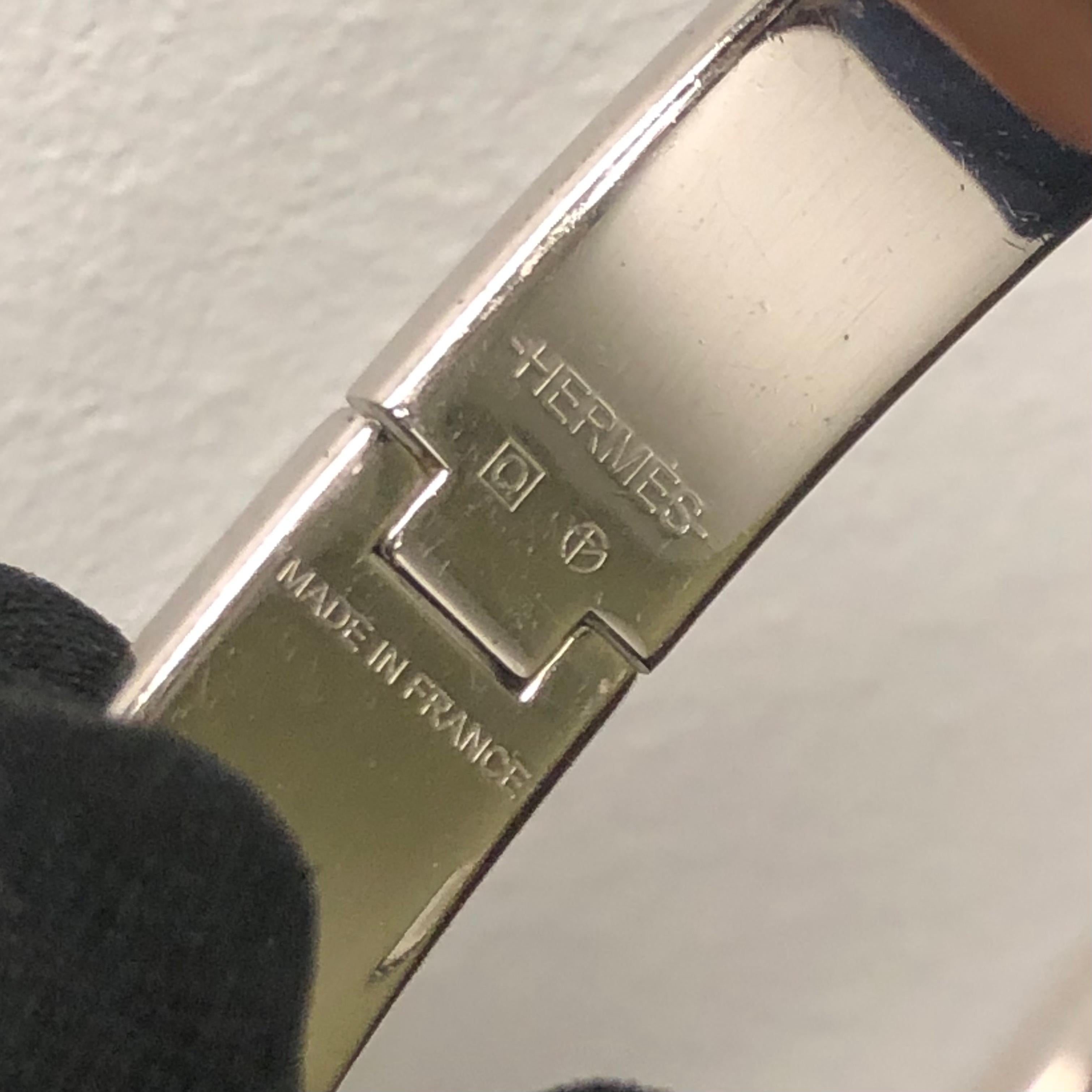 Maßgefertigtes Diamant-Armband Hermes Clic H aus Emaille GM Frankreich im Angebot 5