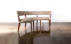 Cabina da pranzo personalizzata in pelle grigia e legno massiccio di Costantini, Bruno