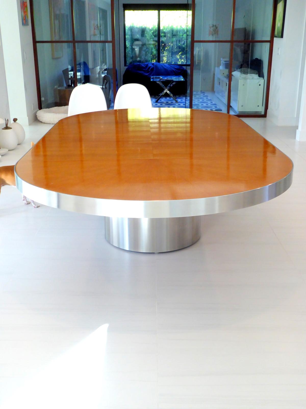 Custom Dining Table by Aman & Carson In Good Condition For Sale In Palm Beach Gardens, FL