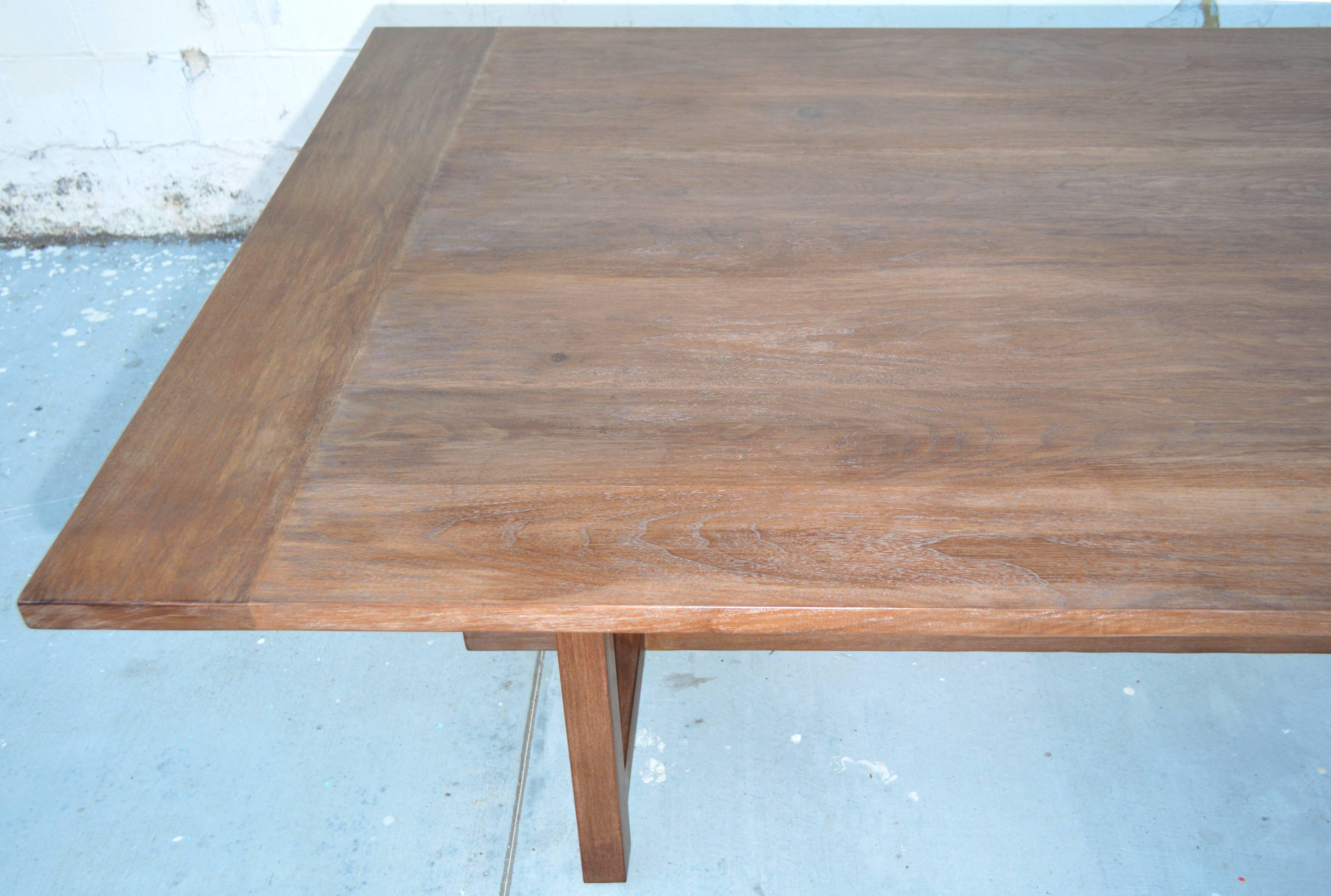 Custom Dining Table in Aged Walnut, Built to Order by Petersen Antiques In New Condition In Los Angeles, CA