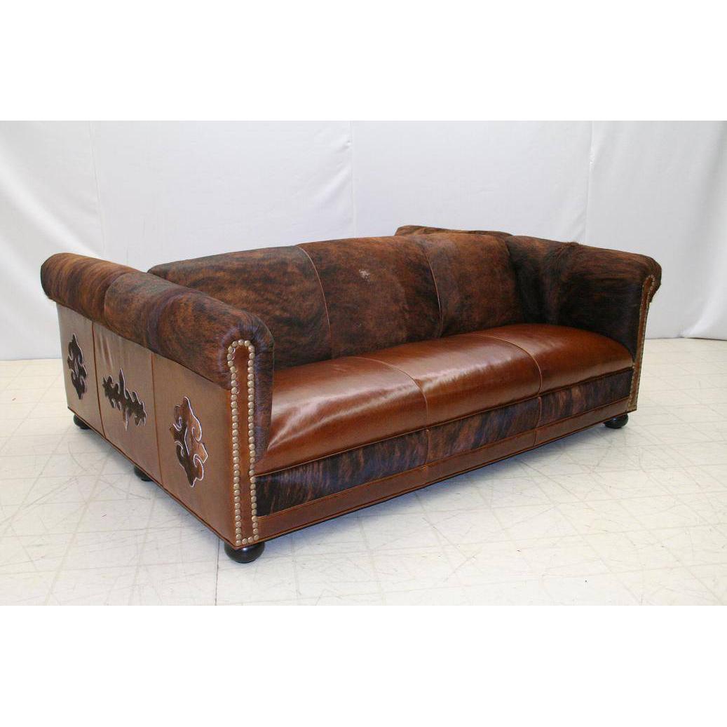 Custom Double Sided Chesterfield Sofa In New Condition For Sale In Westwood, NJ