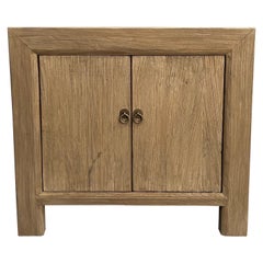 Table de chevet ou d'appoint à 2 portes en bois d'orme sur mesure