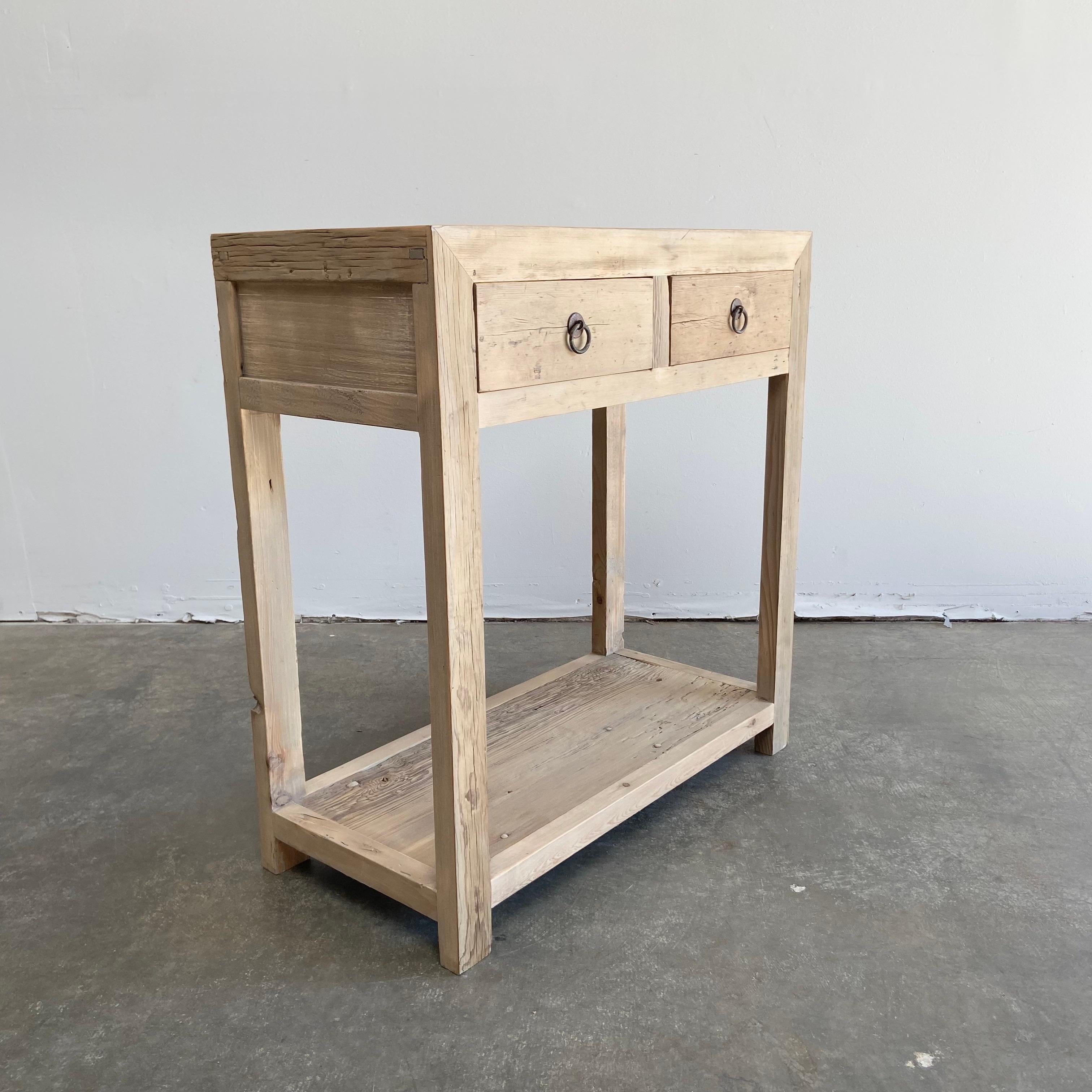 Table console à 2 tiroirs en bois d'orme sur mesure
Taille : 33