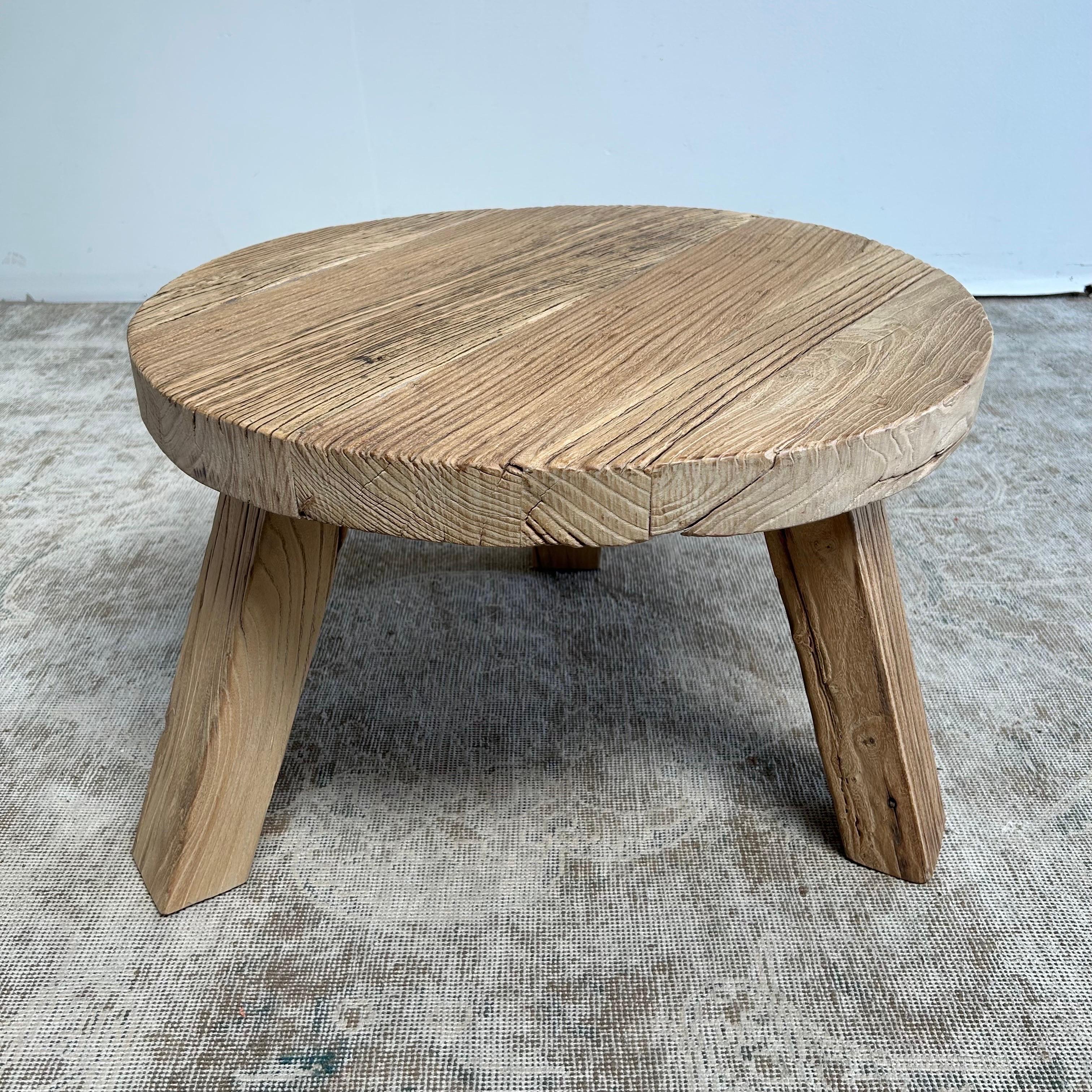 Custom Elm Wood Round Tri Leg Side Table In Good Condition For Sale In Brea, CA