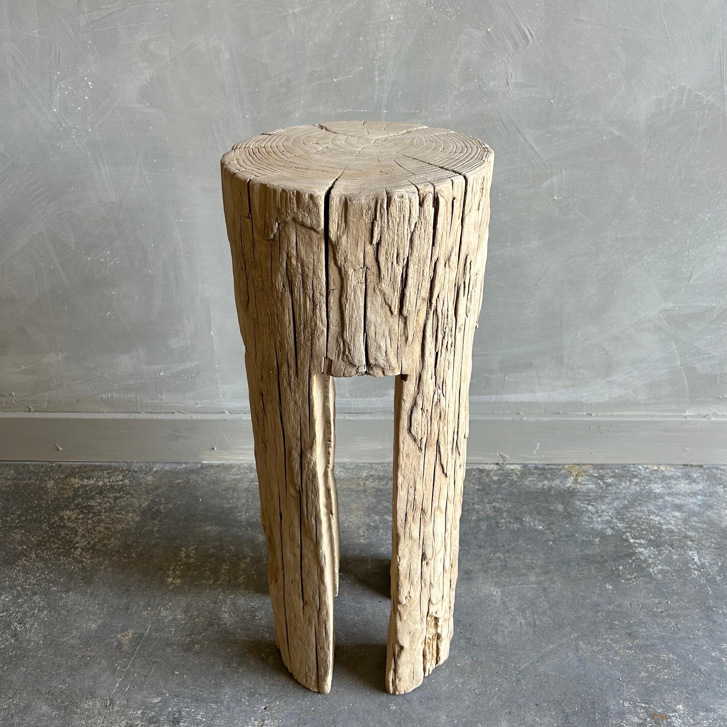 Custom Elm Wood Stump Side Table or Drink Table In Good Condition For Sale In Brea, CA