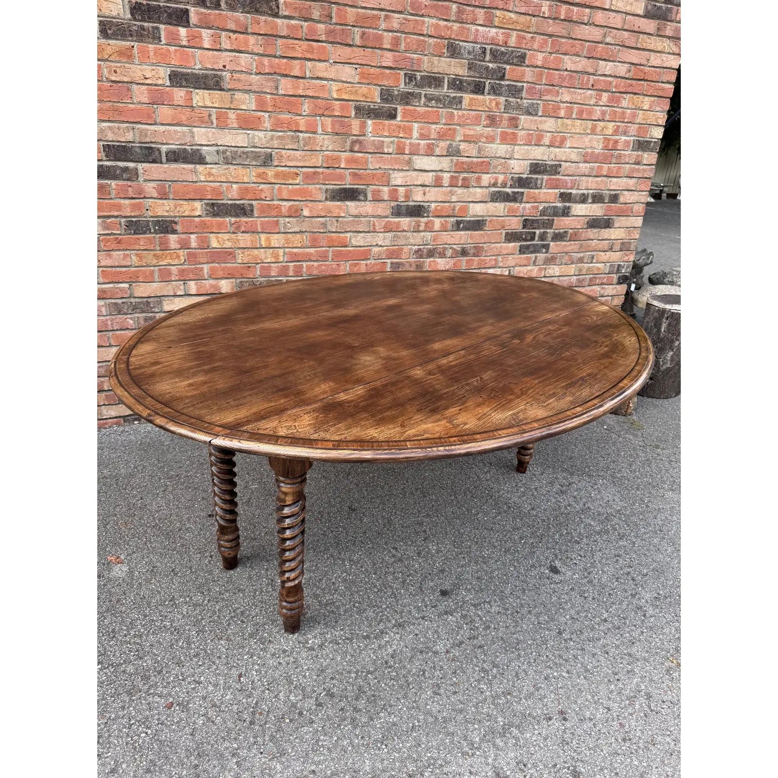 Table de salle à manger ovale anglaise sur mesure en vente 3
