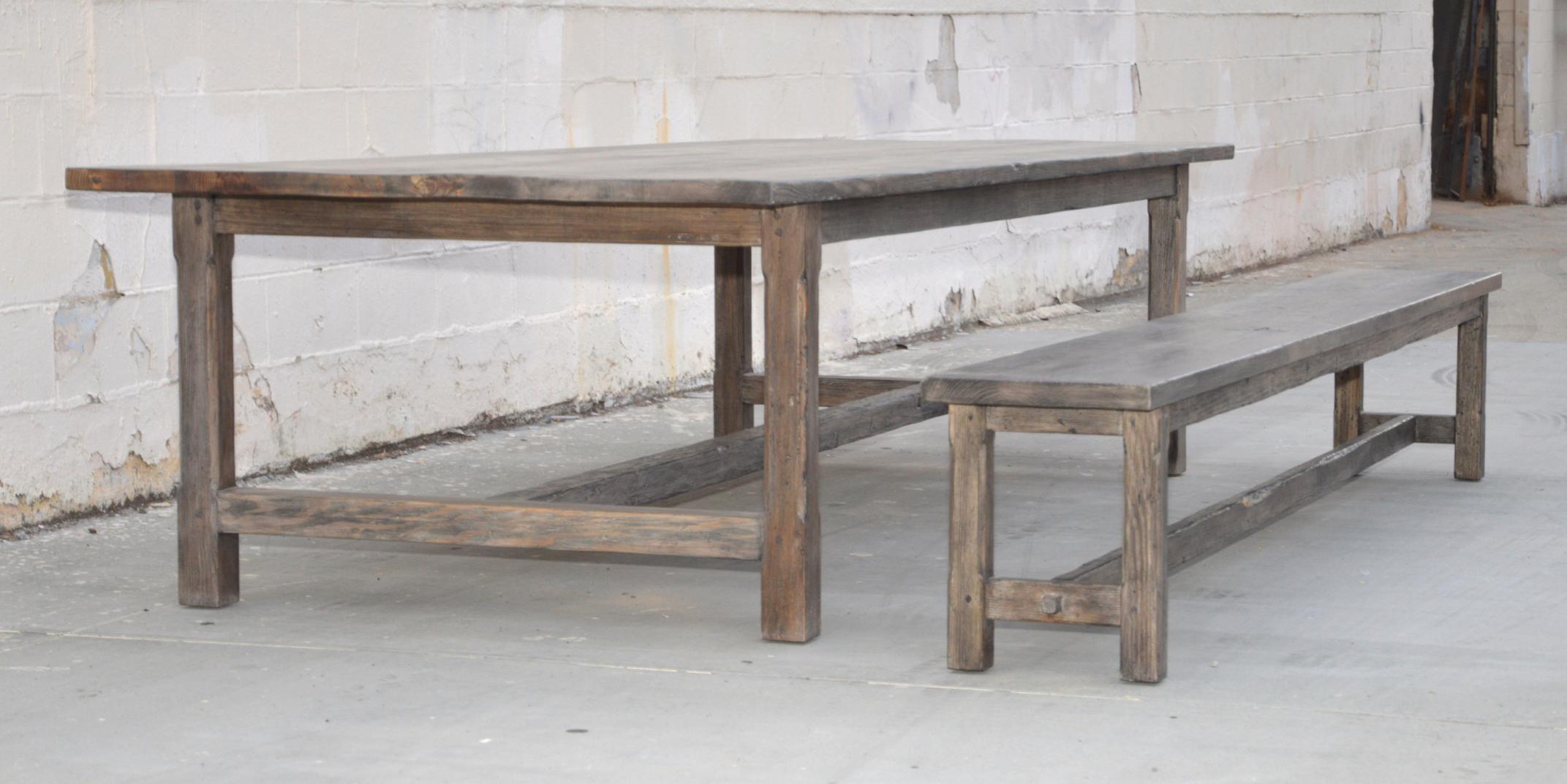 Custom Farm Table in Vintage Pine In Excellent Condition For Sale In Los Angeles, CA