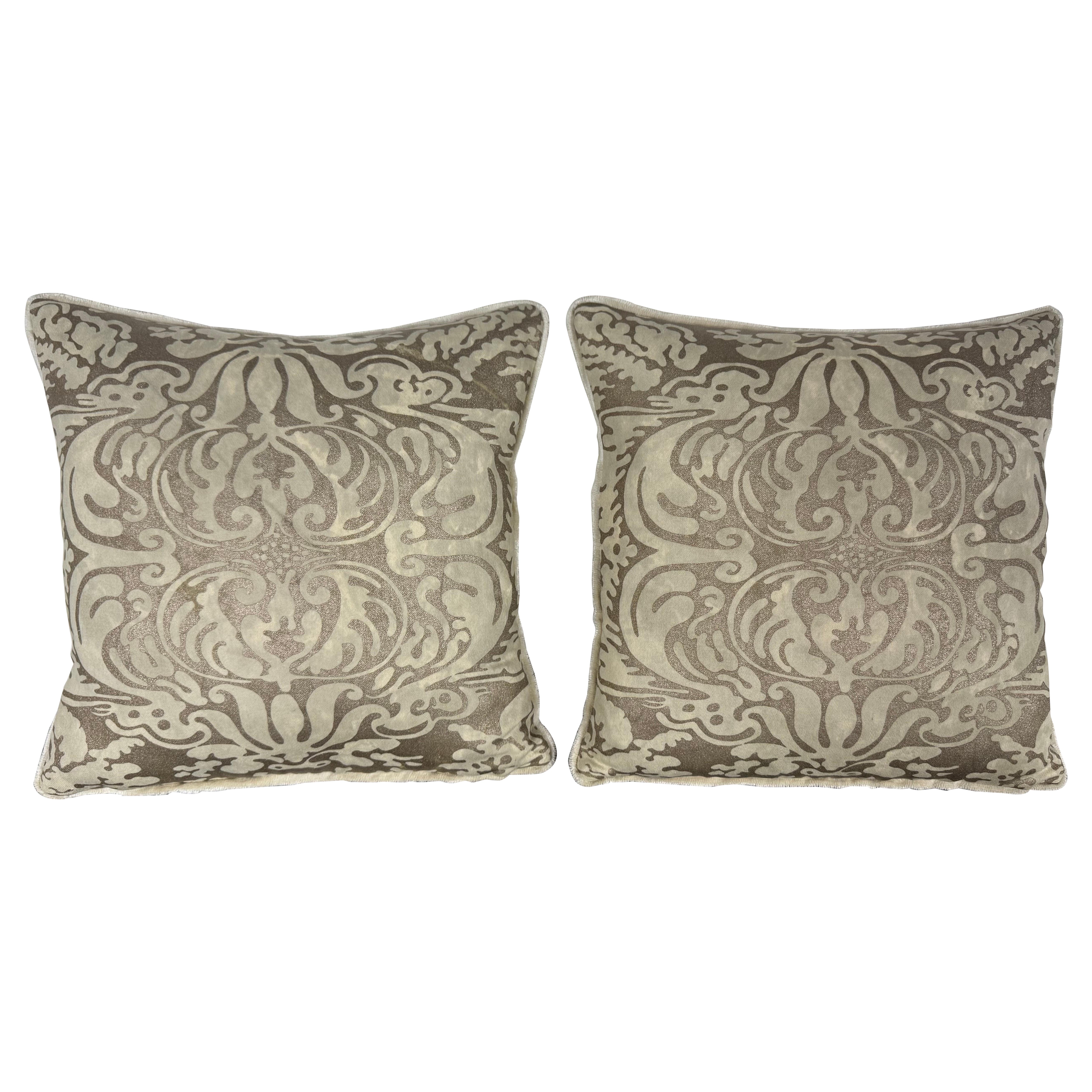 Coussins Fortuny personnalisés avec du tissu Vintage Fortuny, par Melissa Levinson
