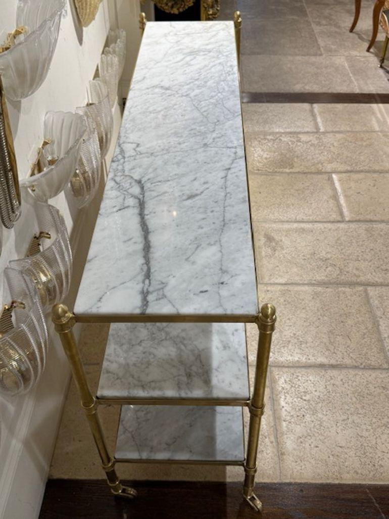 Custom French Directoire Style Brass and Marble Server In condizioni buone in vendita a Dallas, TX