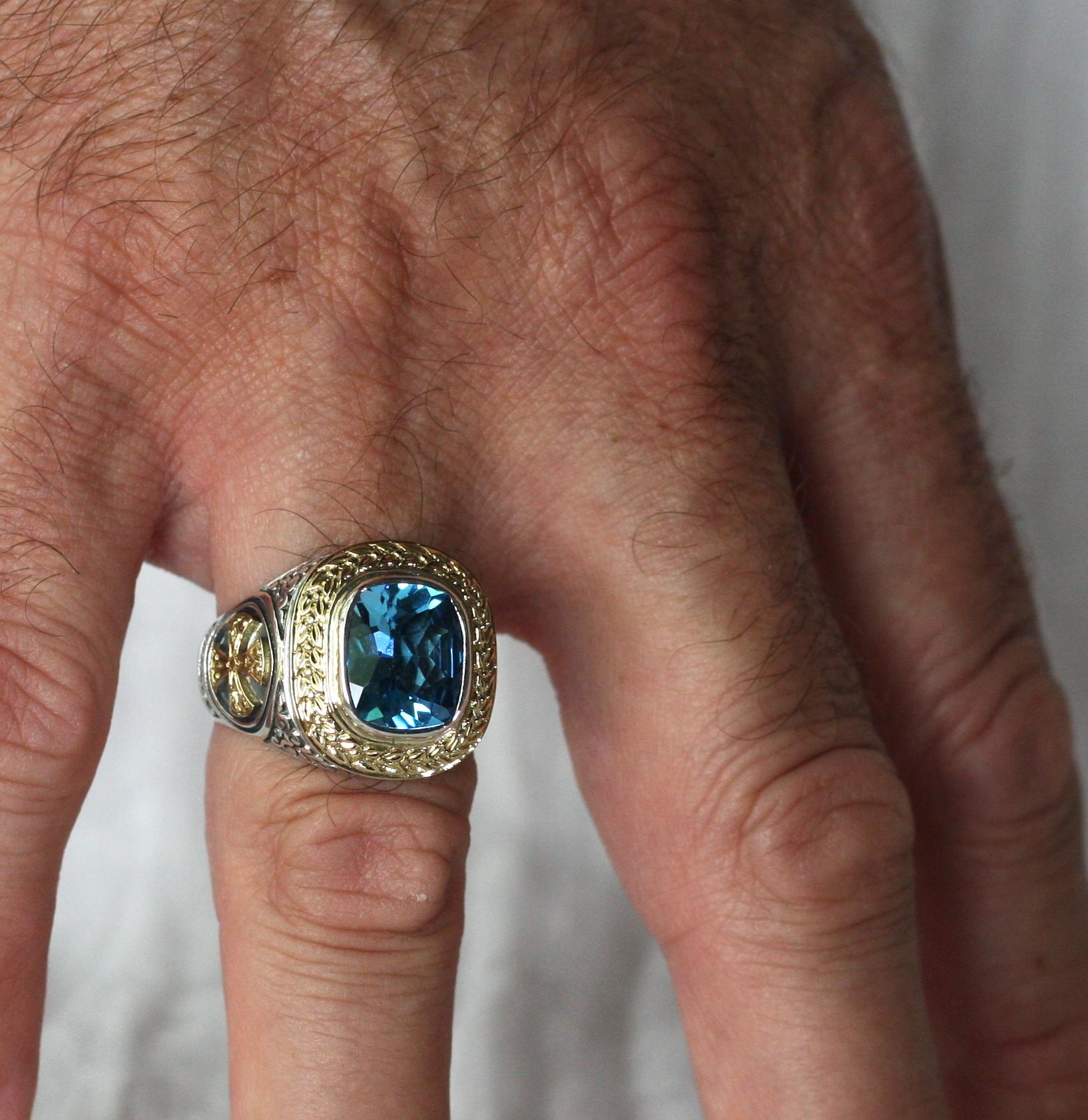 Georgios Kollektionen 18 Karat Gold und Silber Zweifarbiger Ring mit himmelblauem Topas 9