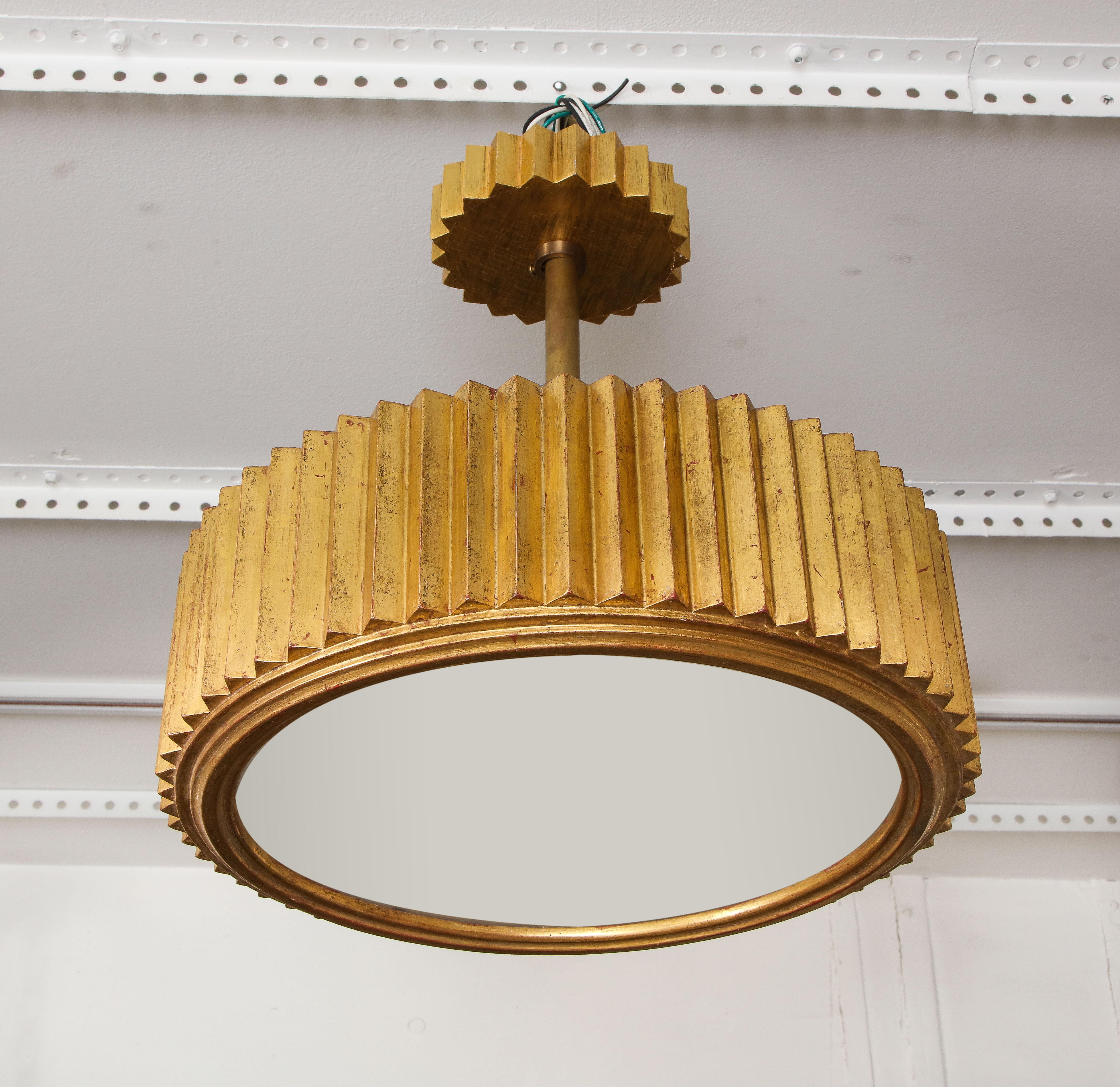 Américain Luminaire en bois doré sculpté à la main sur mesure dans le style Art déco en vente