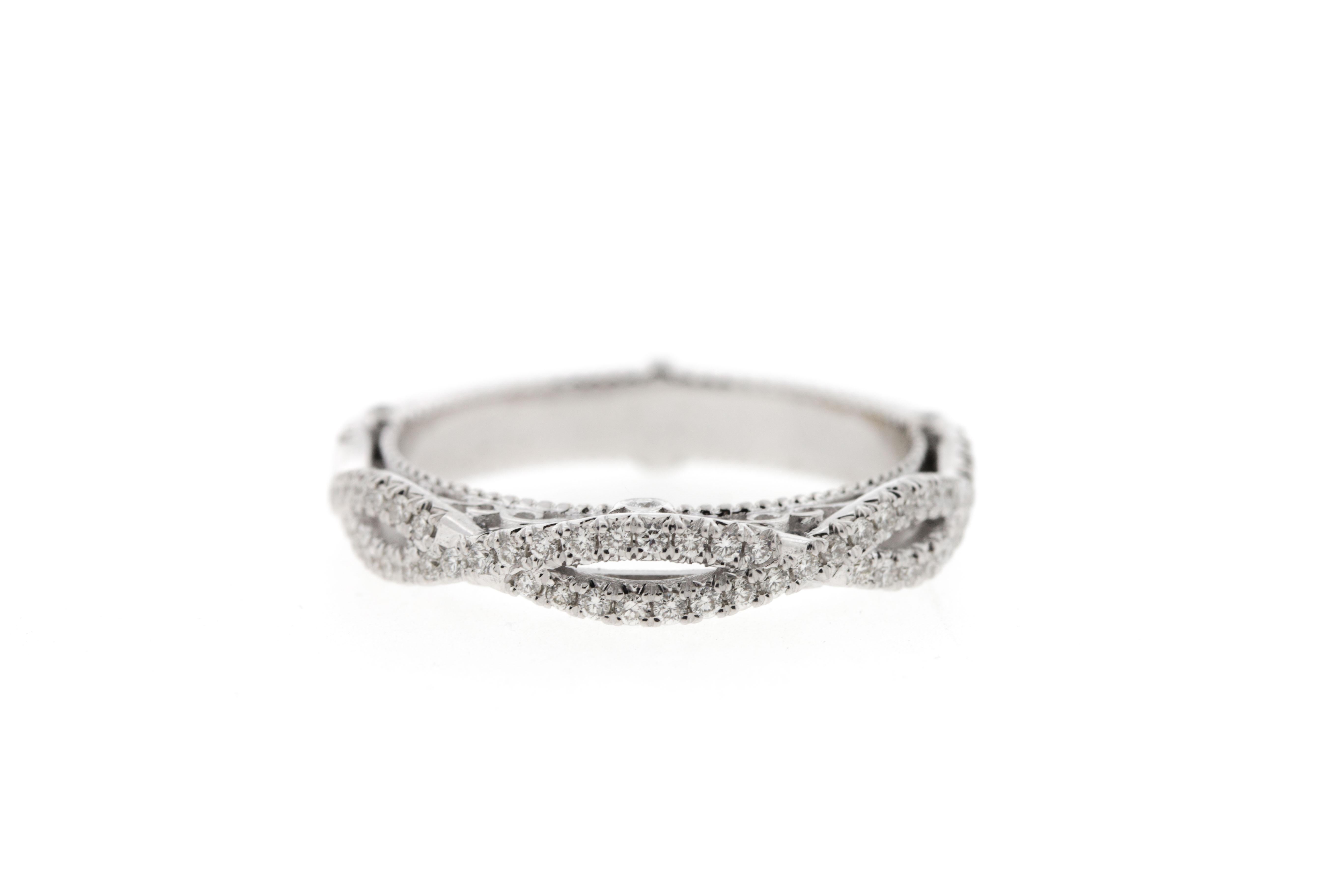 custom halo diamond engagement rings