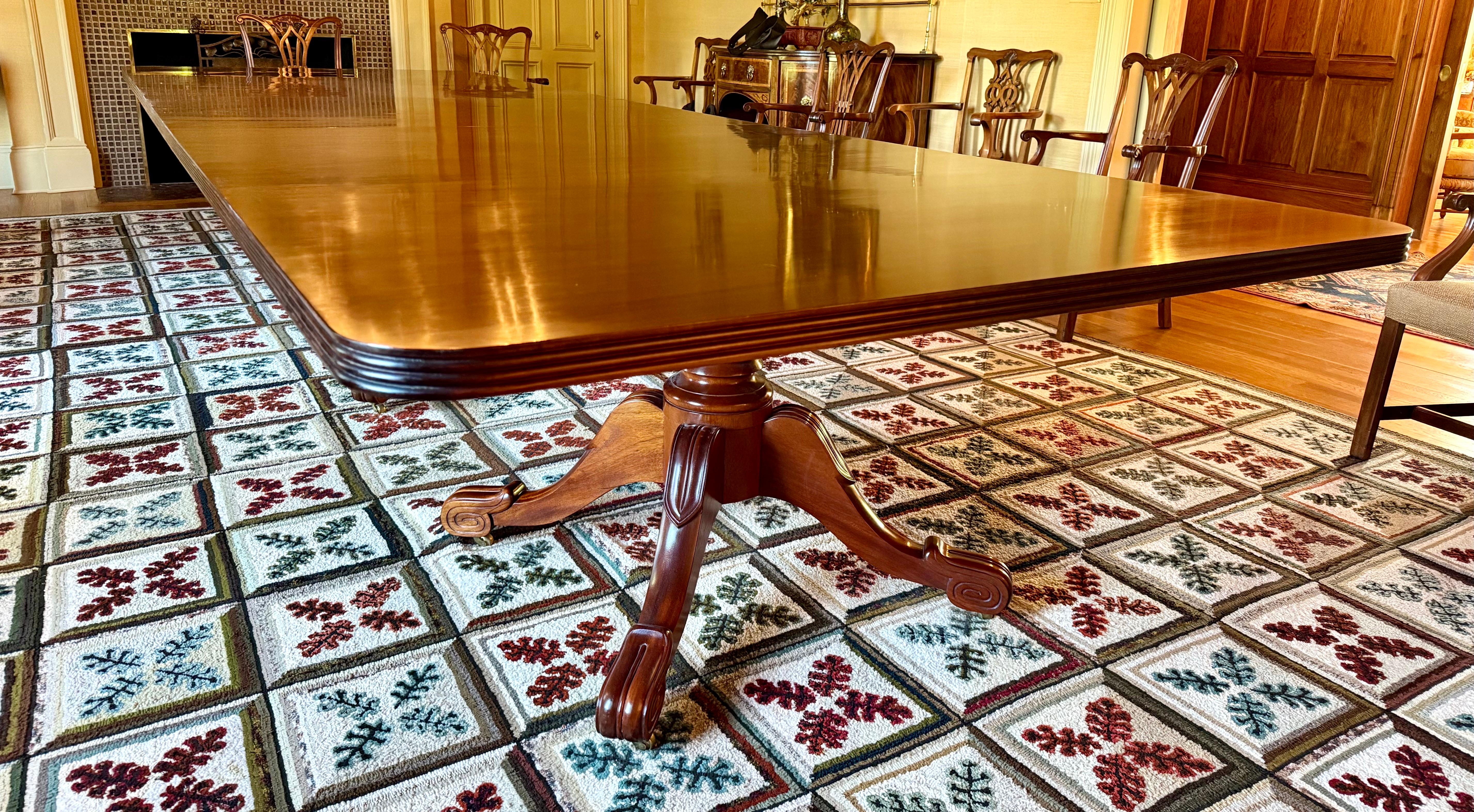 Custom Hand Crafted Federal Style Mahogany Triple Pedestal 15 Ft.Dining Table en vente 6