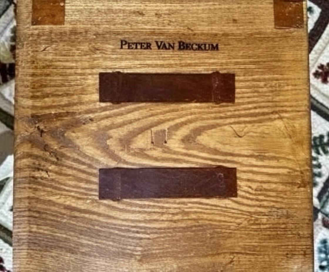 Custom Hand Crafted Federal Style Mahogany Triple Pedestal 15 Ft.Dining Table en vente 8