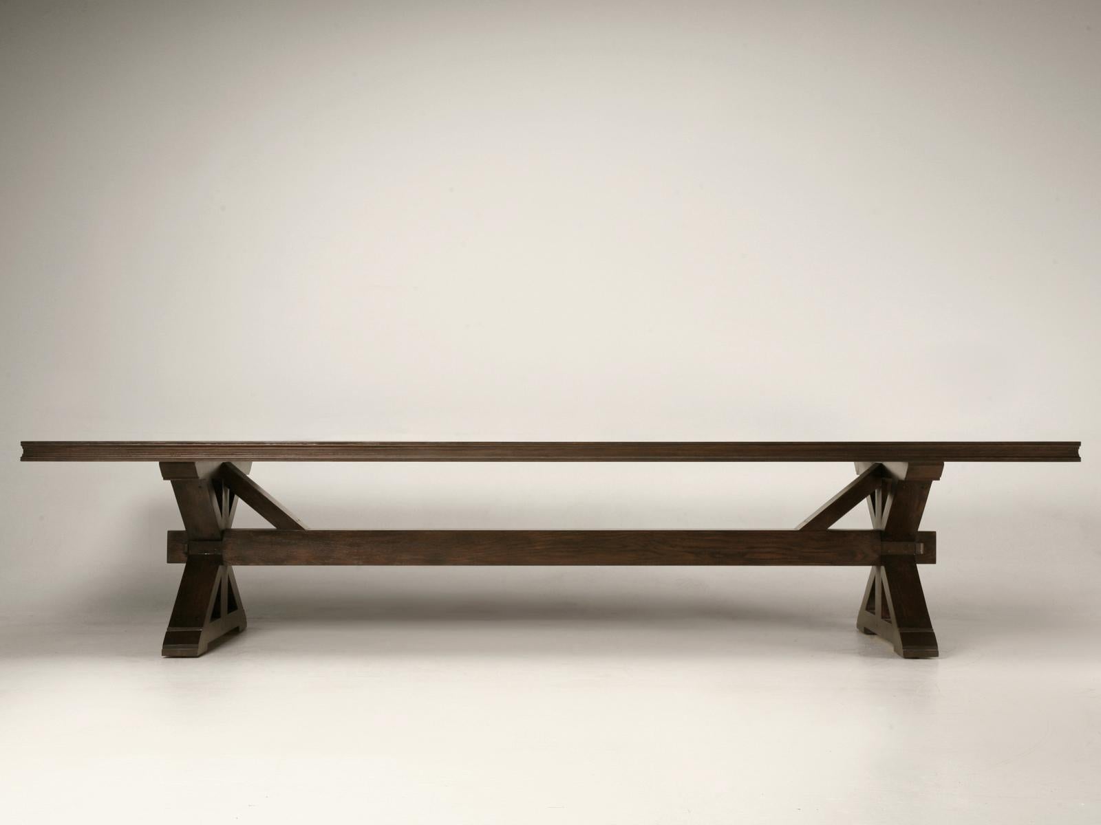 Fait main Table de salle à manger en chêne de style français faite à la main Toutes tailles et finitions par Old Plank en vente