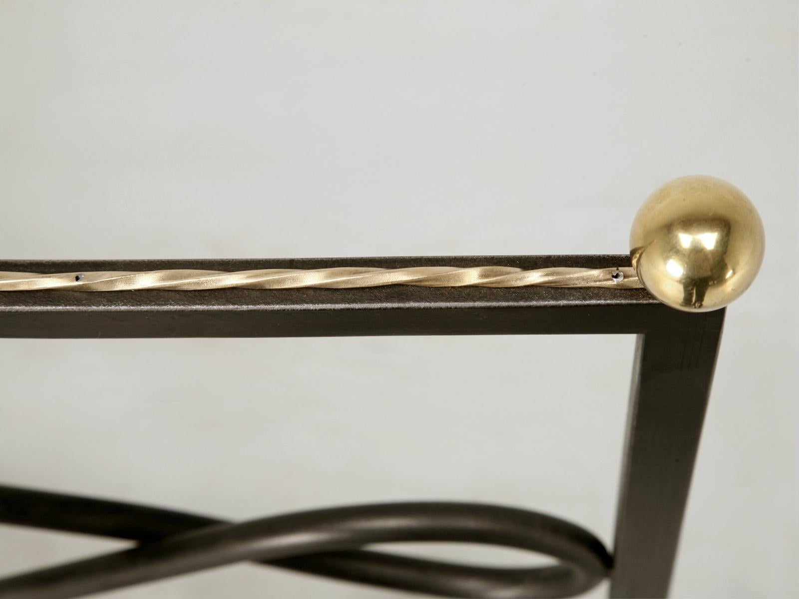 Maßgefertigter handgefertigter Kaminschirm aus Stahl und Messing in beliebigen Abmessungen oder Ausführungen (Handgefertigt) im Angebot