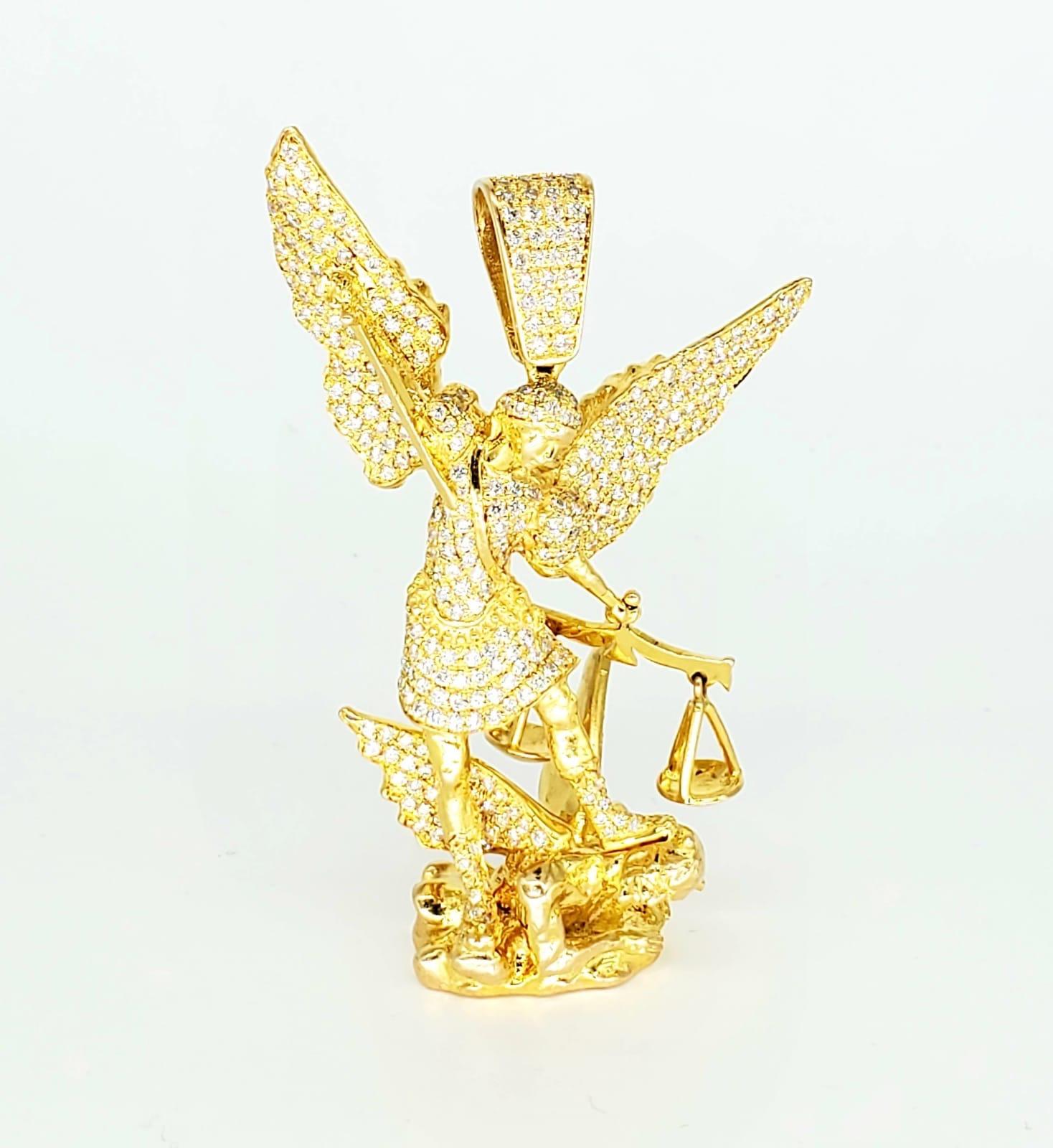Round Cut 17.00 Carat Diamonds Saint Michael 14 Karat Gold Pendant For Sale