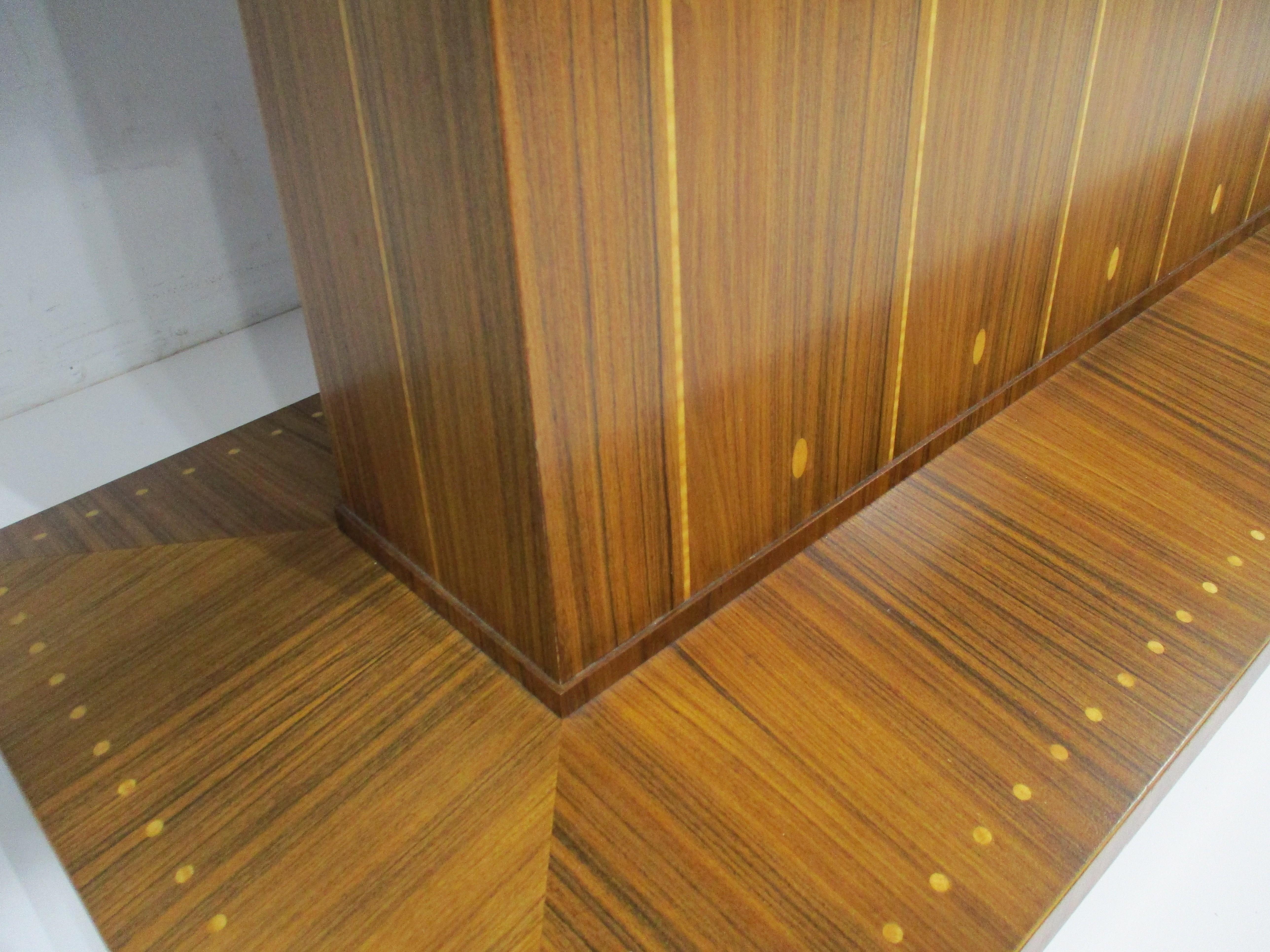 Mastercraft Attributed Custom Indonesian Mahogany Mid Century Inlay Bar For Sale 8