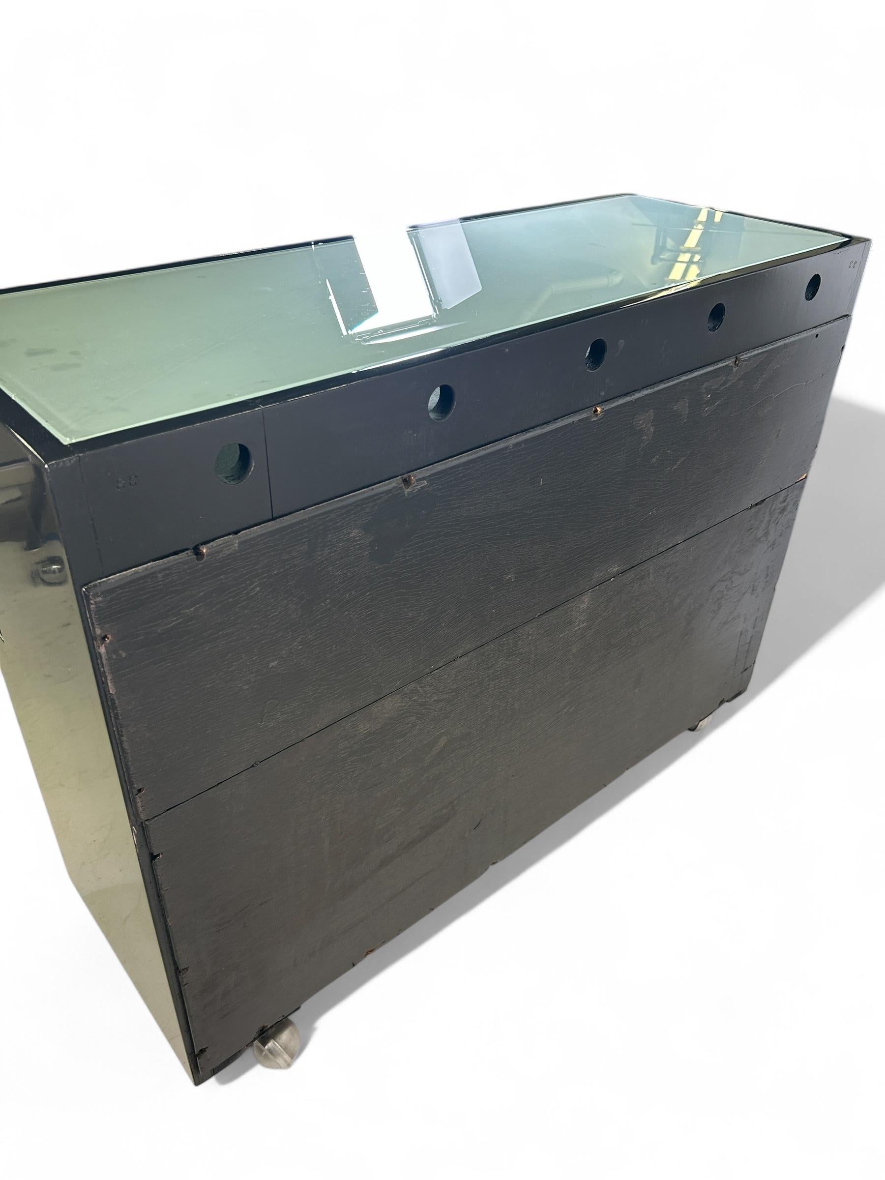 Carrello da bar in vetro italiano personalizzato nello stile di Saporiti in vendita 3
